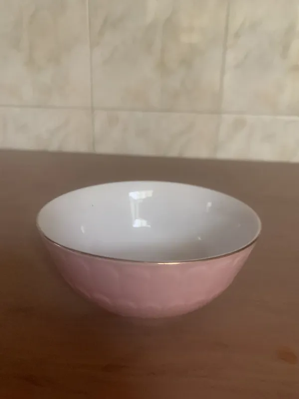 کاسه چینی صورتی لبه طلایی