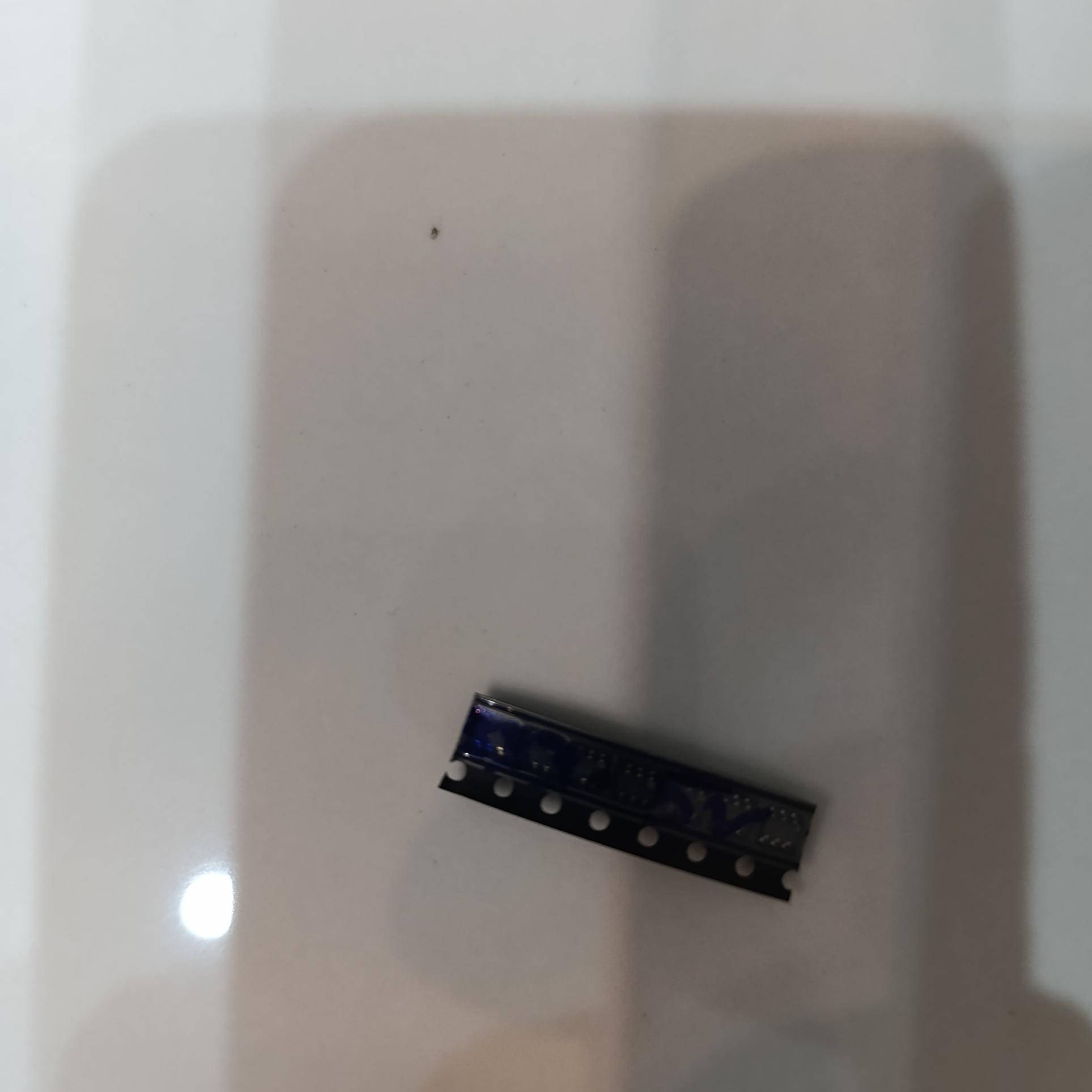 Ic ADP 3330 5v