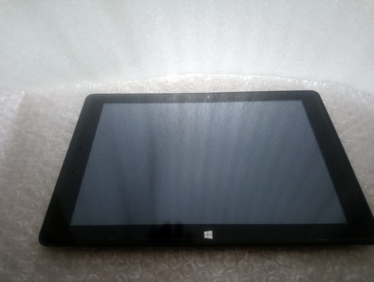 تاچ و ال سی دی مخصوص cube iwork 10 flagship table