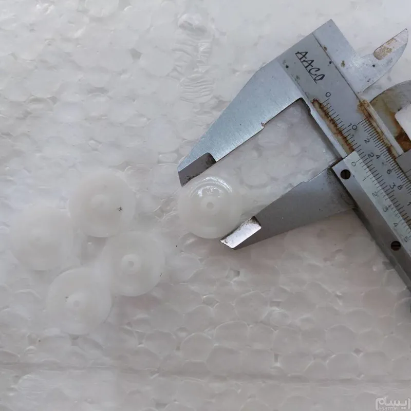 2 عدد پولی به قطر 18 میلیمتر و قطر شفت 1.5 میلیمتر