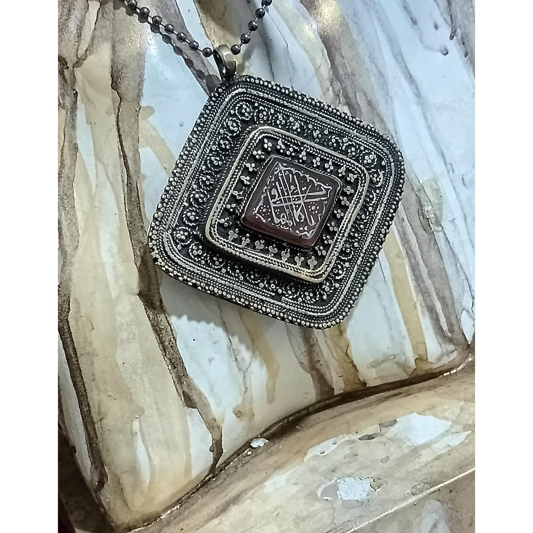تو گردنی ورشو قدیمی