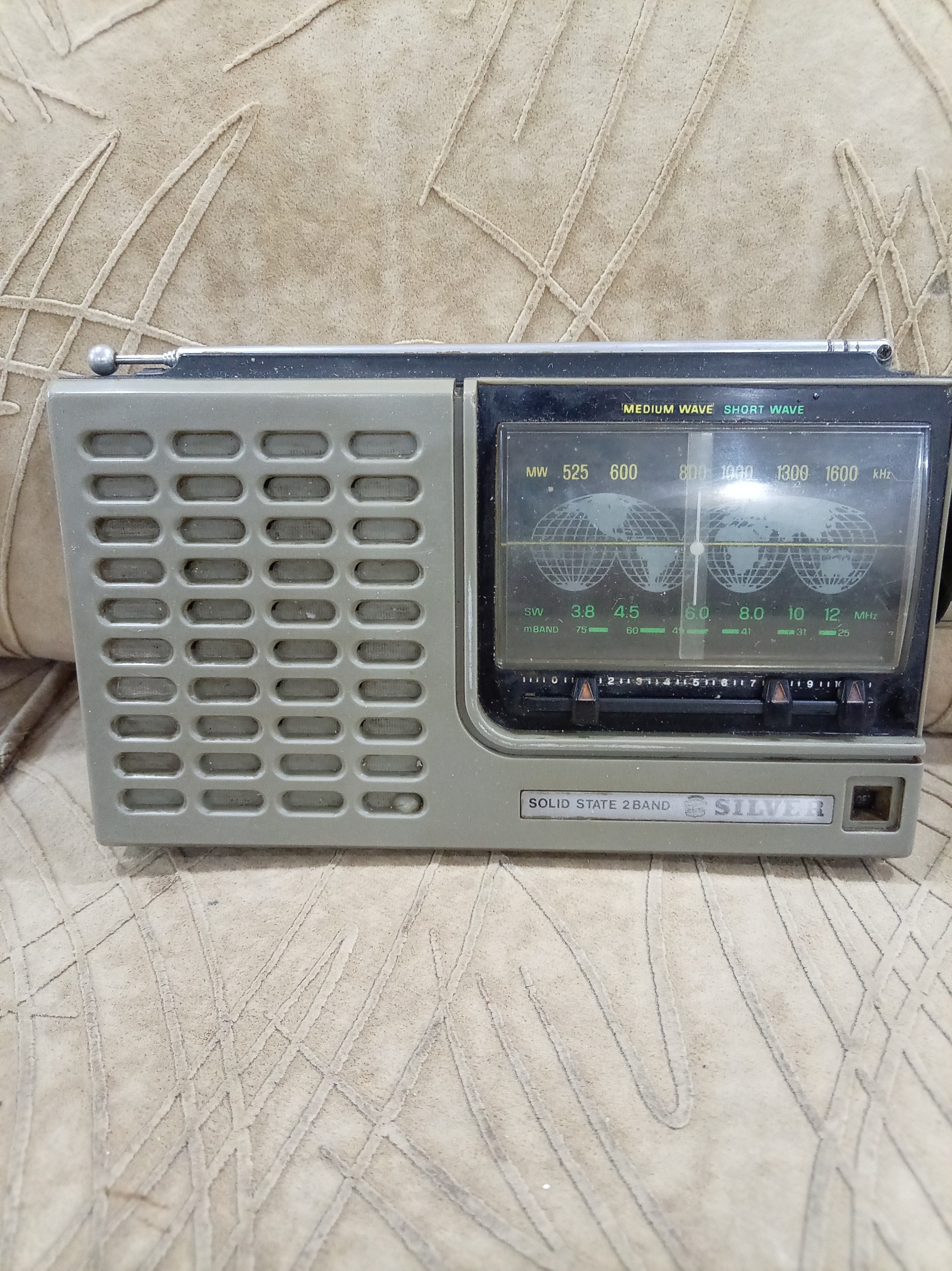 رادیو 2موج سیلور سالم ودرحدنو