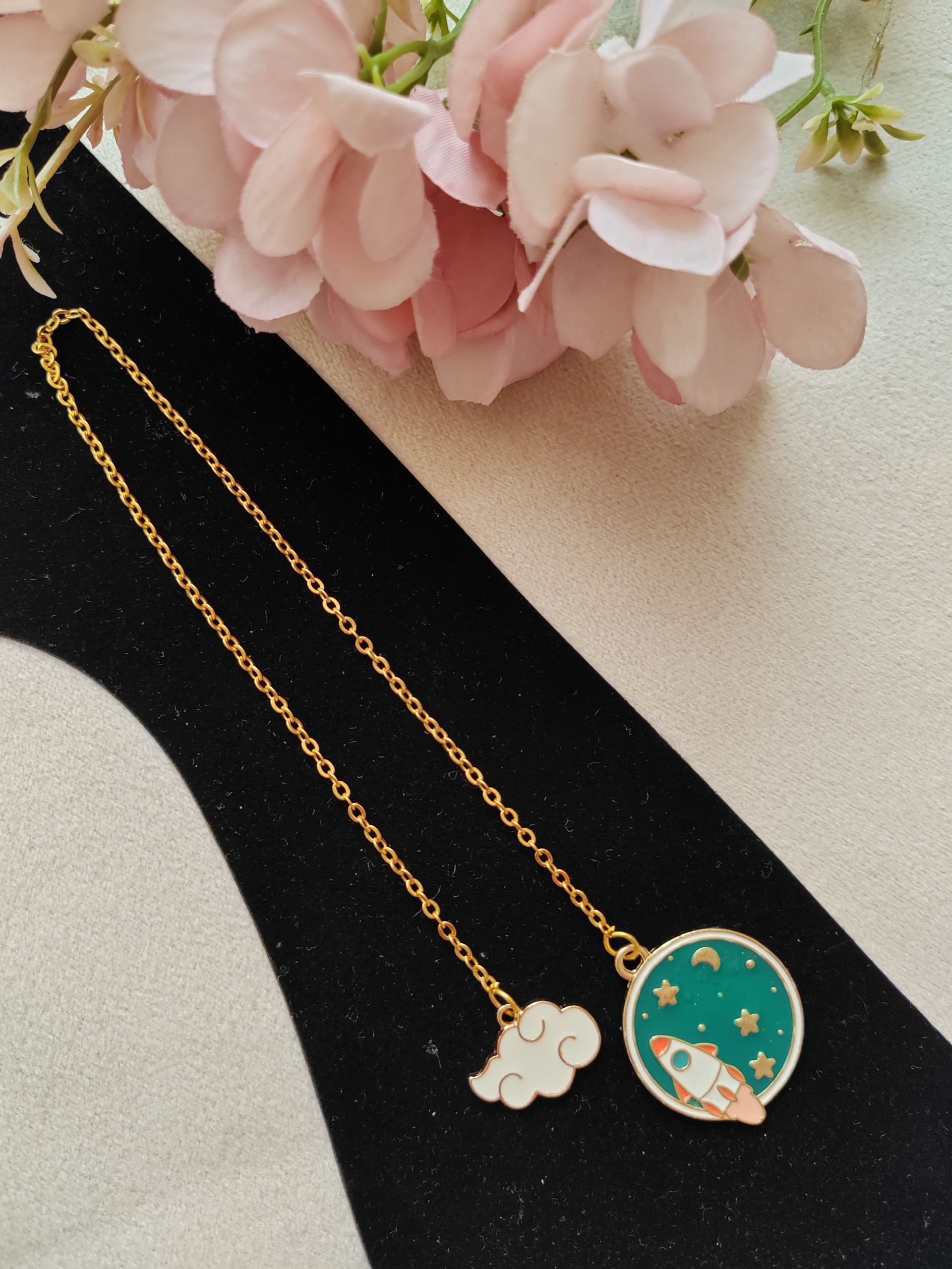 بوکمارک زنجیری فانتزی ، نشانگر کتاب زنجیری