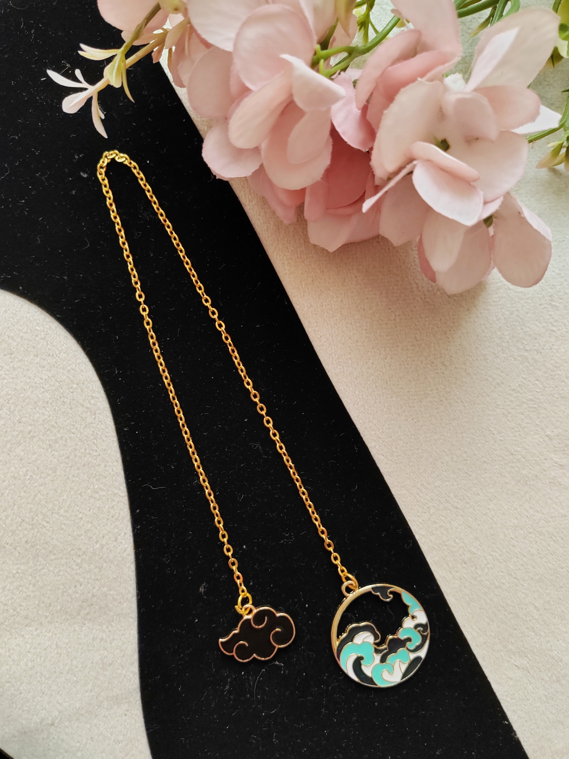 نشانگر کتاب زنجیری فانتزی ( بوکمارک )