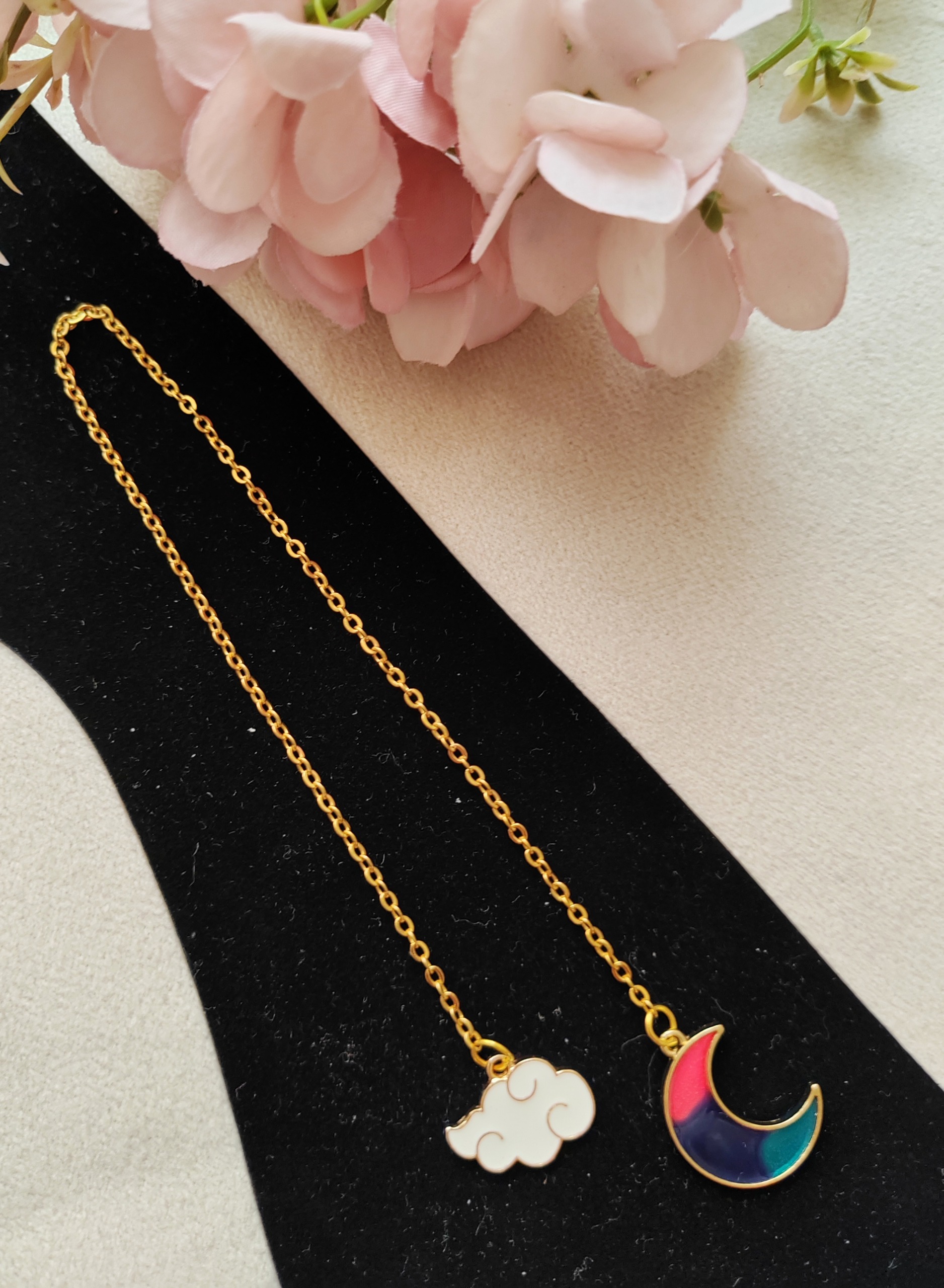 نشانگر کتاب زنجیری فانتزی ( بوکمارک )