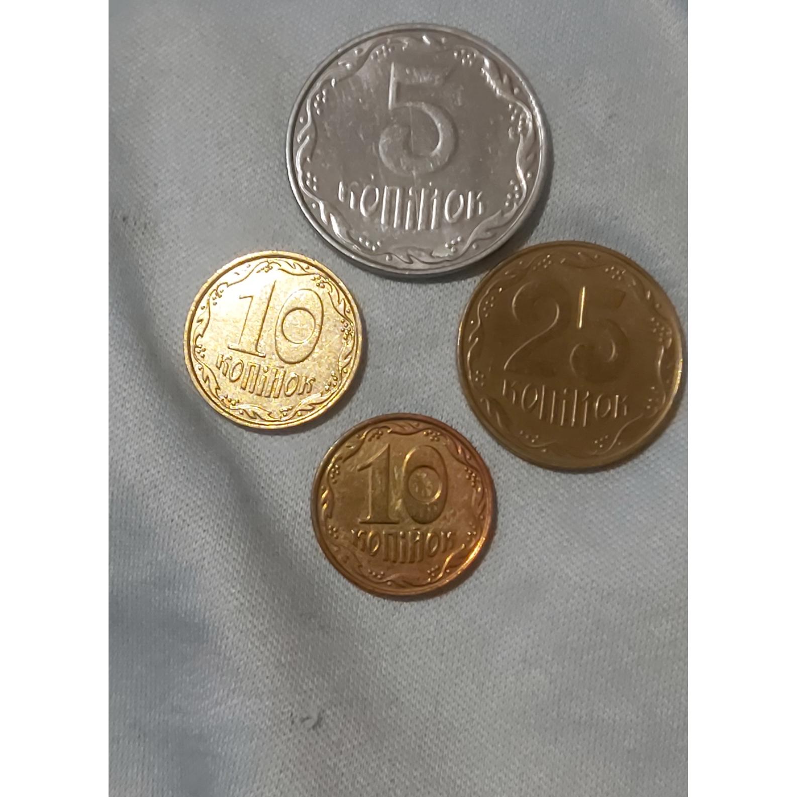 مجموعهای از سکه های اکراین