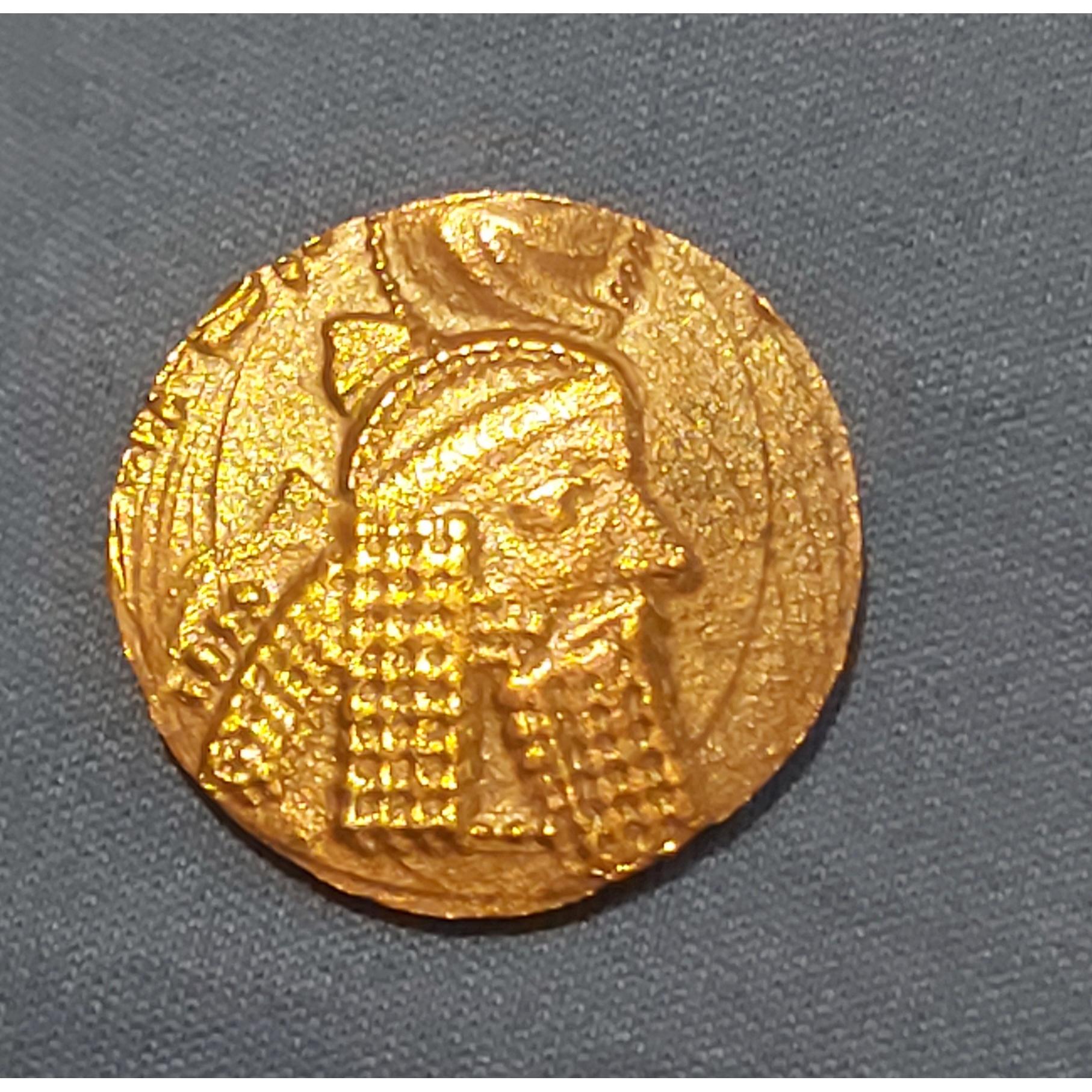 سکه طرح اردشیر بابکان جهت زیبای واموزش