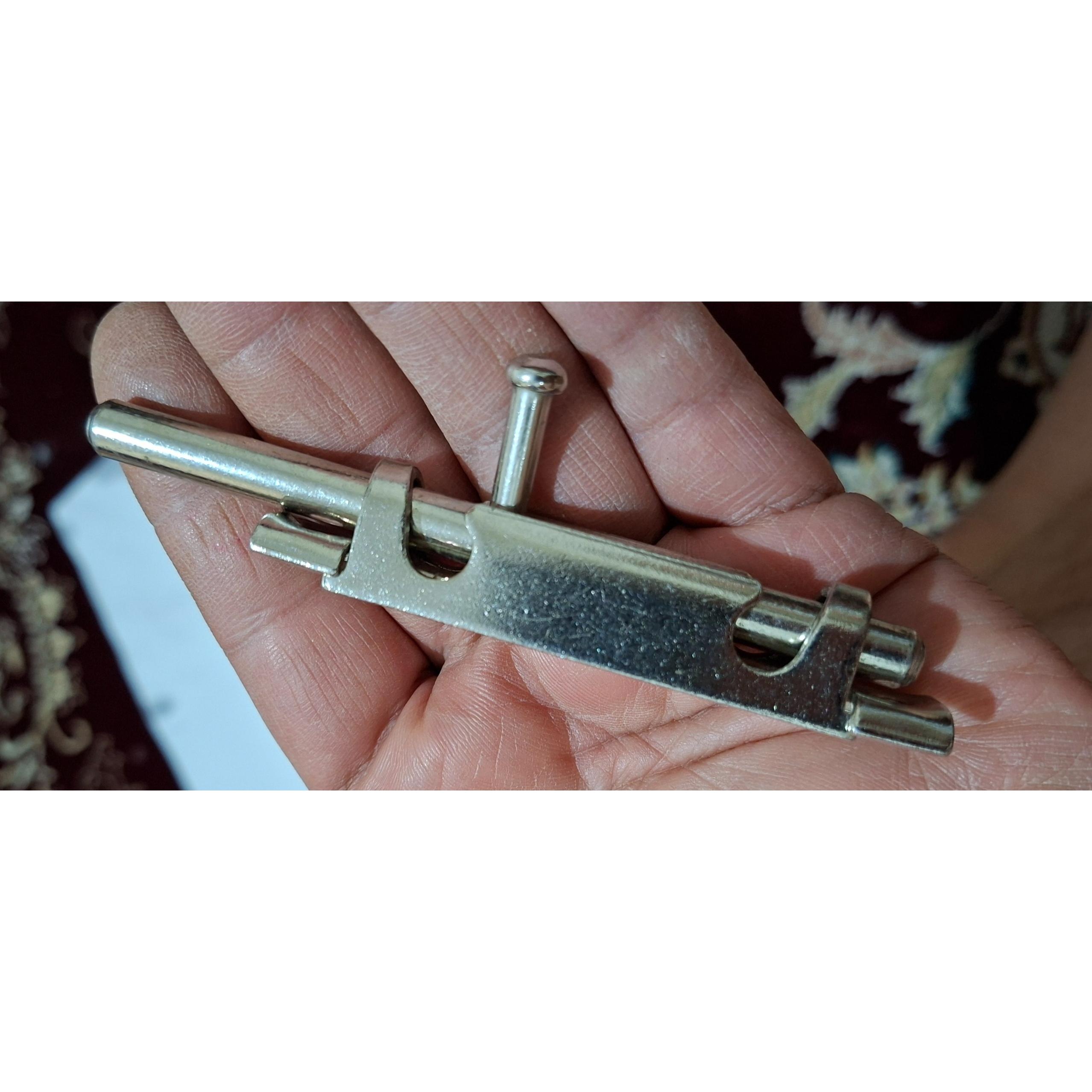 چفت قدیمی فولادی مطابق تصویر