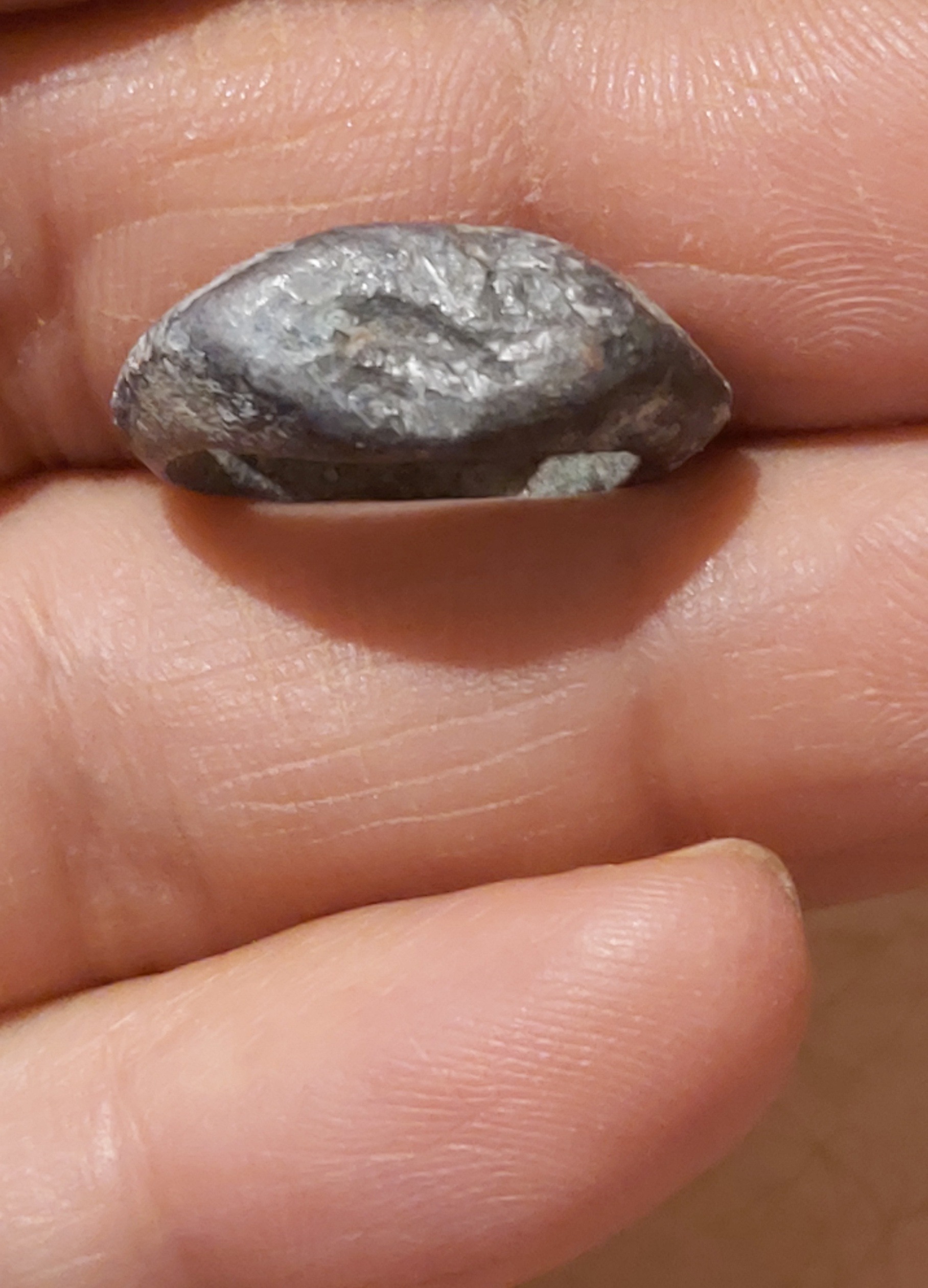 انگشتر قدیمی باستانی سربی مطابق تصویر