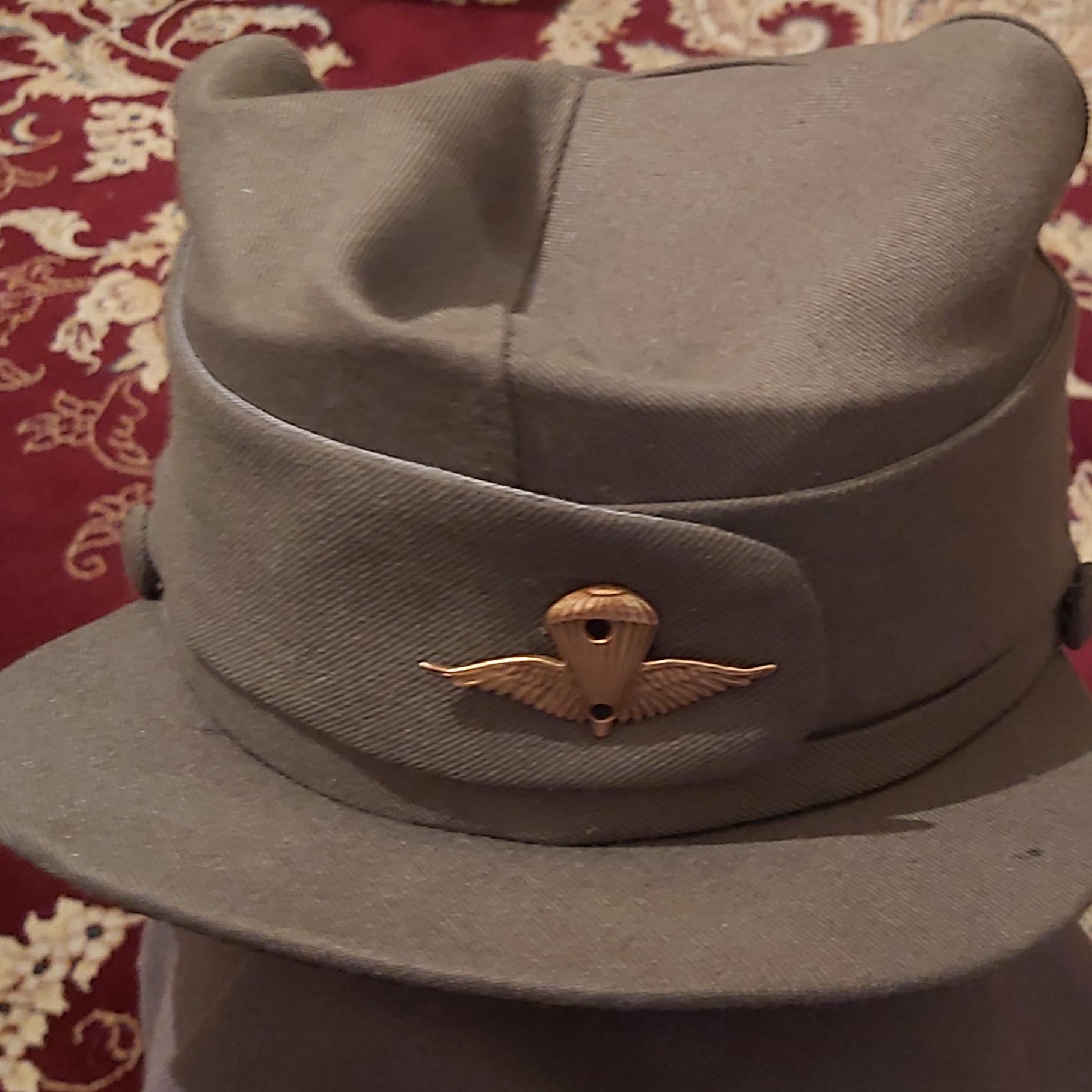 کلاه نظامی افسری هوابرددوره پهلوی با آرم اصلی