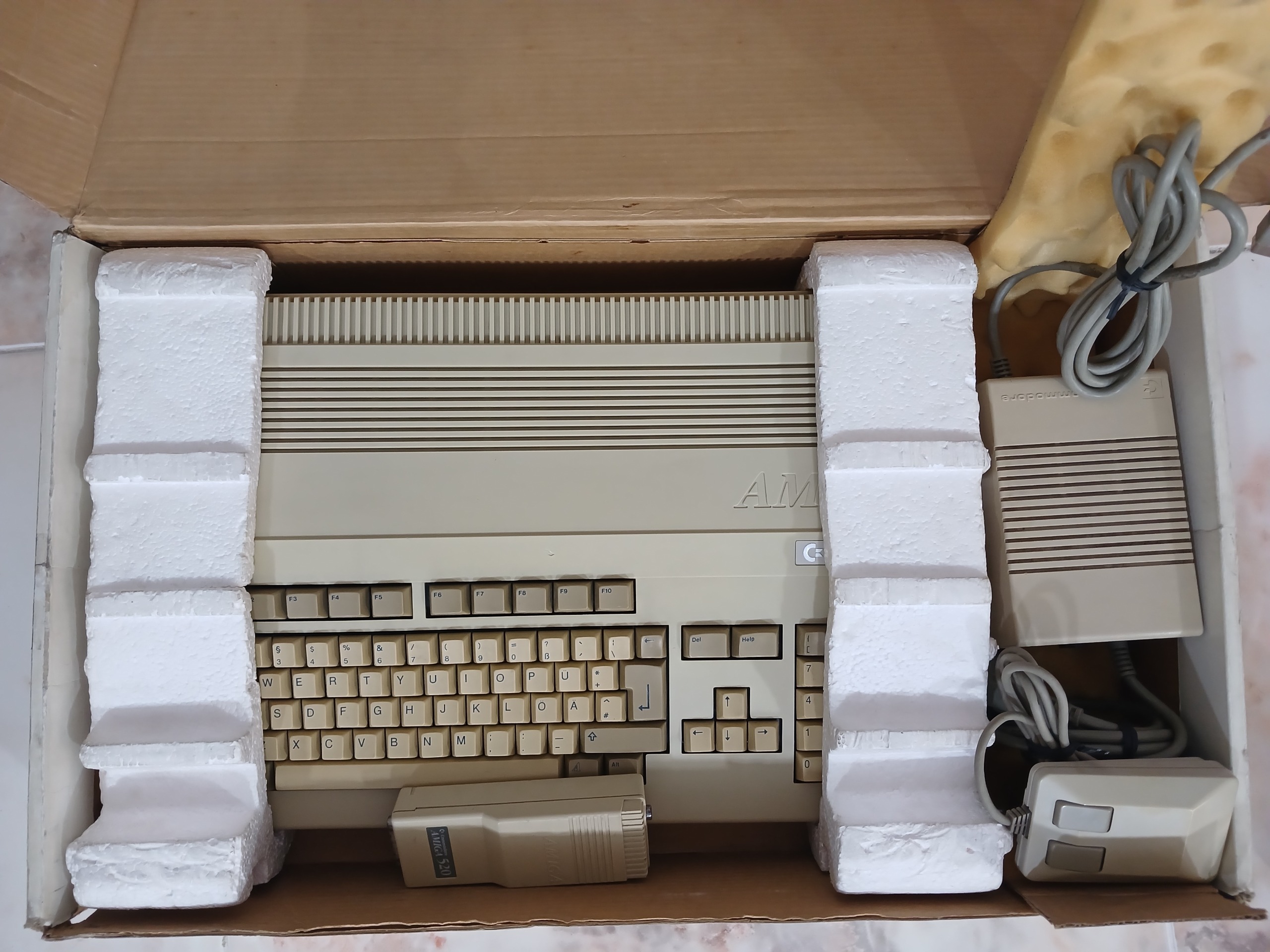 آمیگا 500 لوگو کوچک کامل commodore amiga