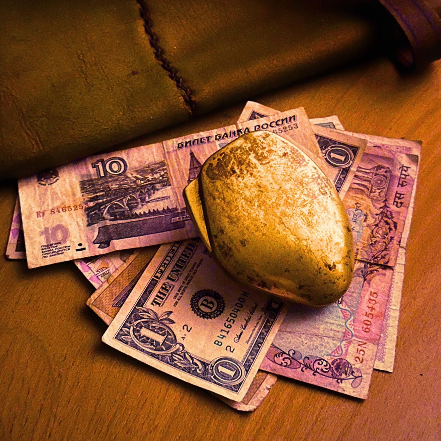 فندک روکش طلا رو میزی