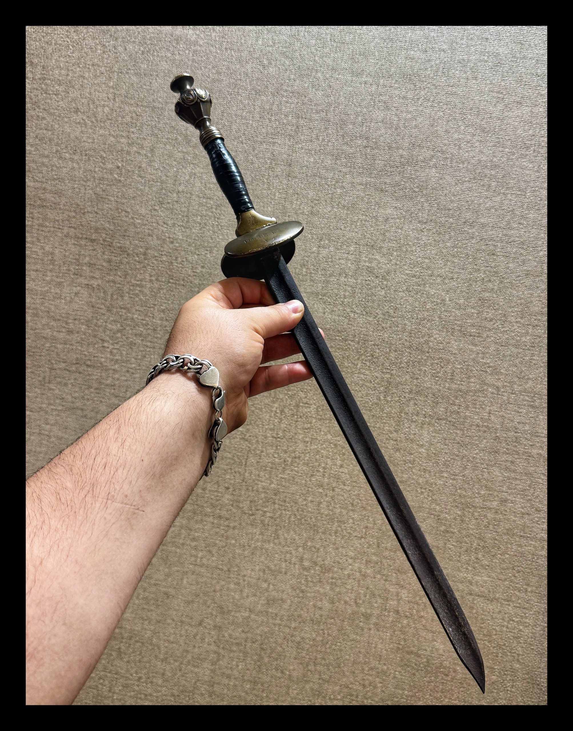 شمشیر زنانه انگلیسی مهر دار