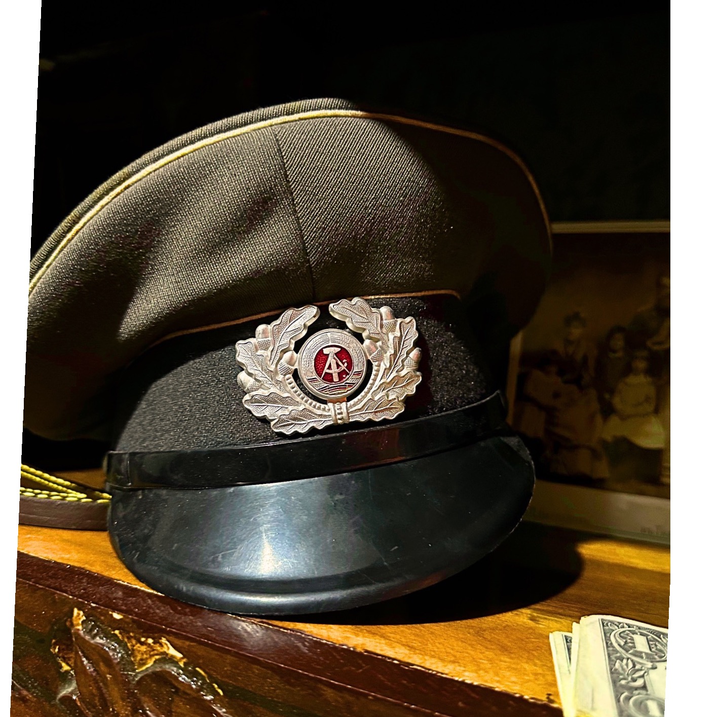 کلاه زنانه شوروی سابق داس و چکش