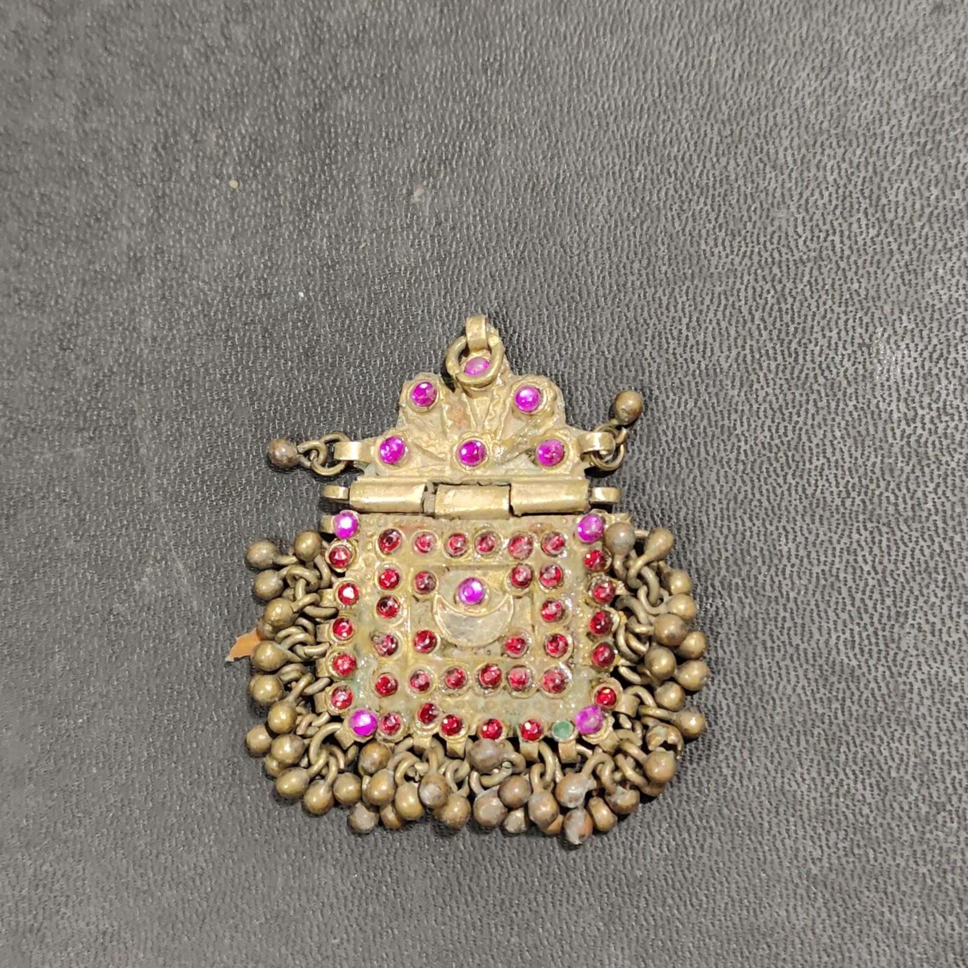 آویز برنجی قدیمی