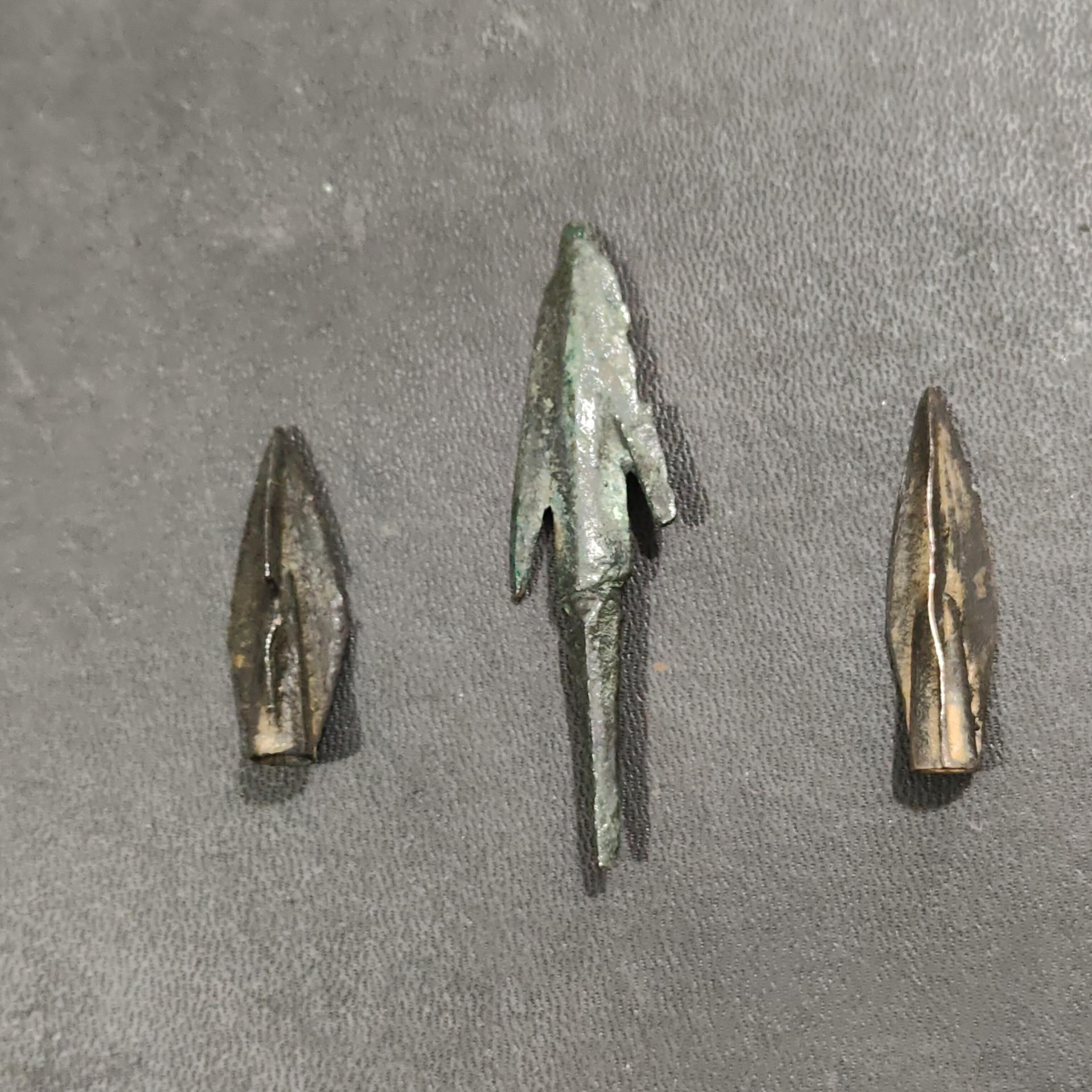 3 قطعه تیر پیکان قدیمی