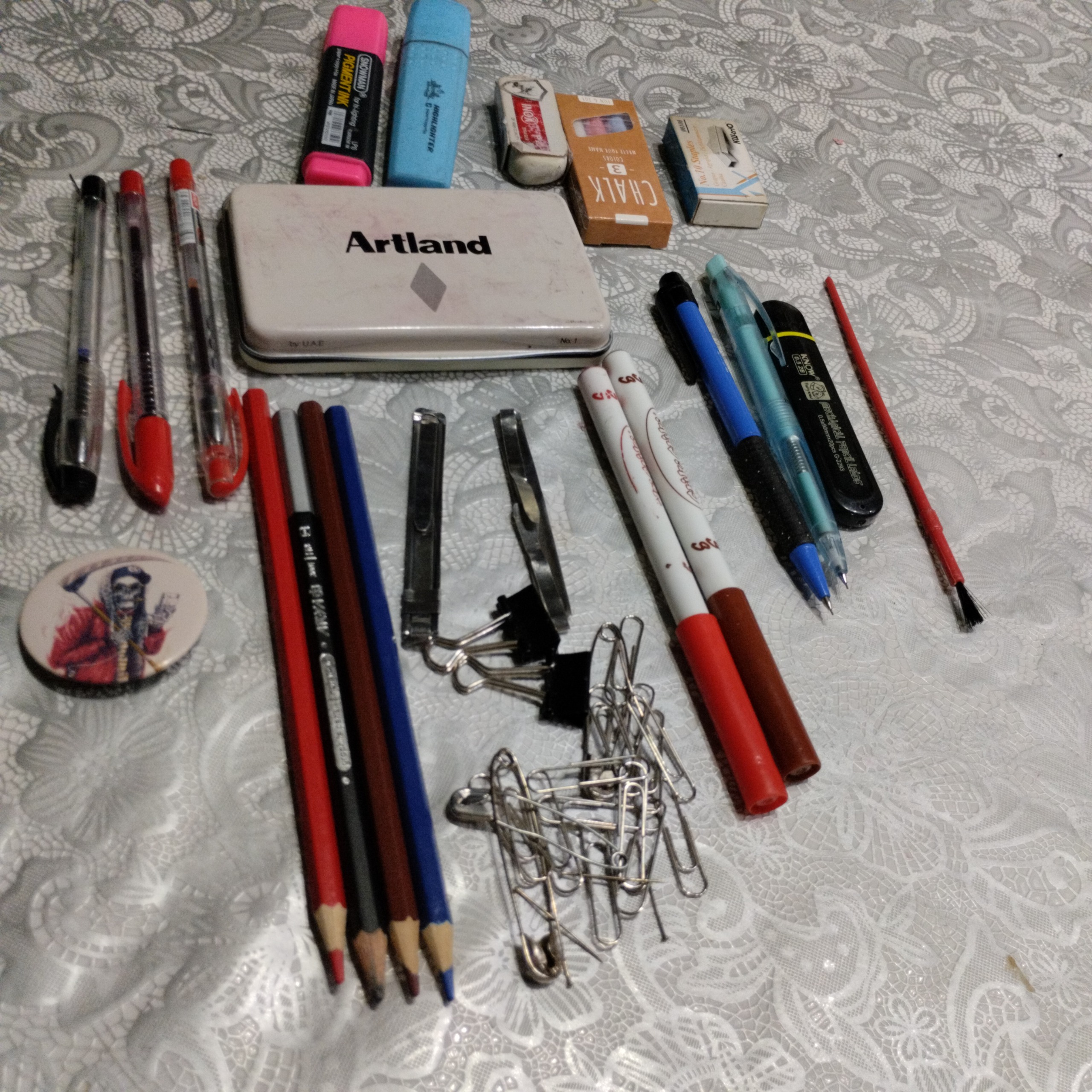 لوازم تحریر  ارزان دست دوم کارکرده طبق عکس ها