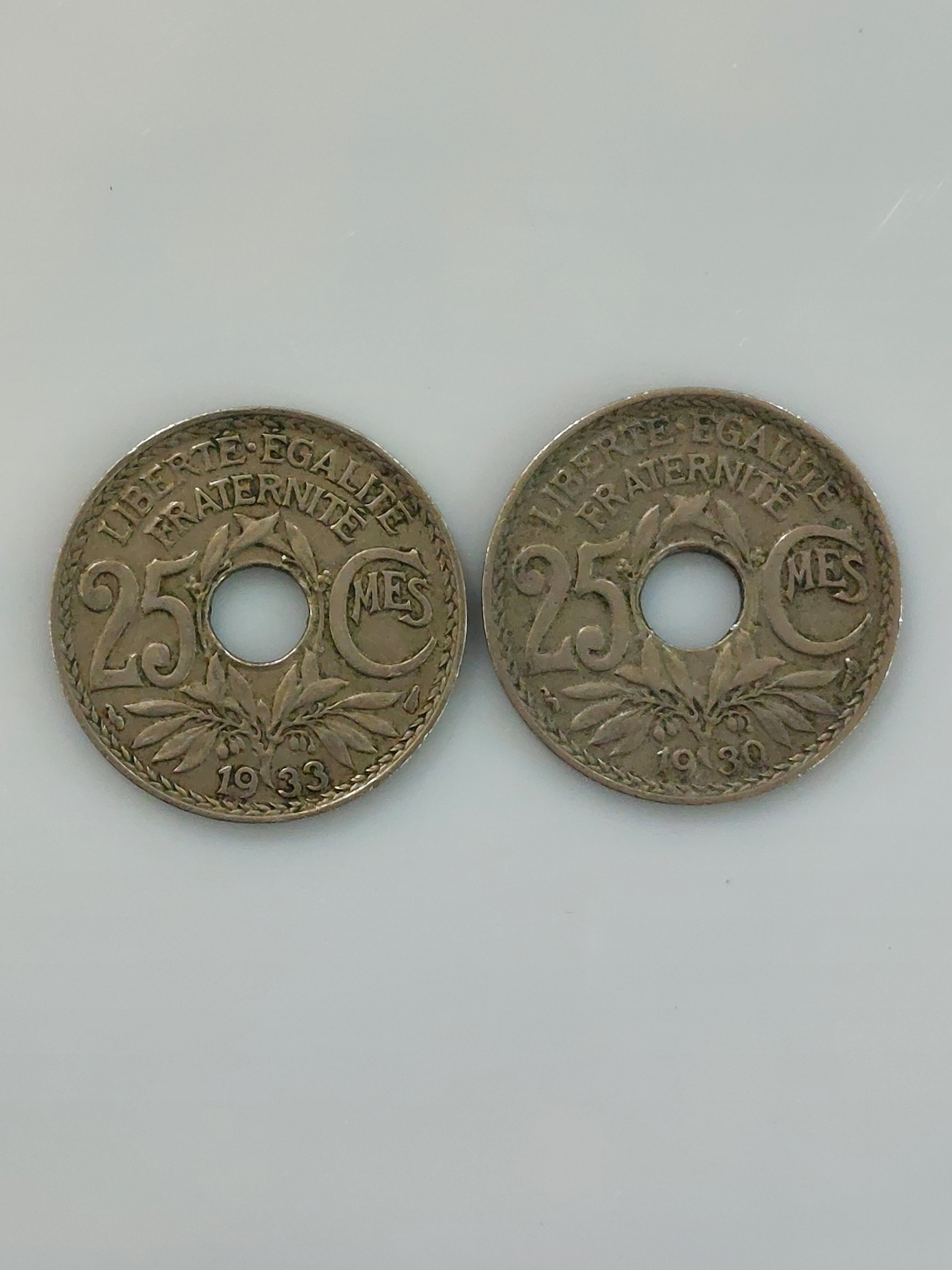 2 عدد سکه 25 سیمتیس فرانسه سنه 1930 و 1933