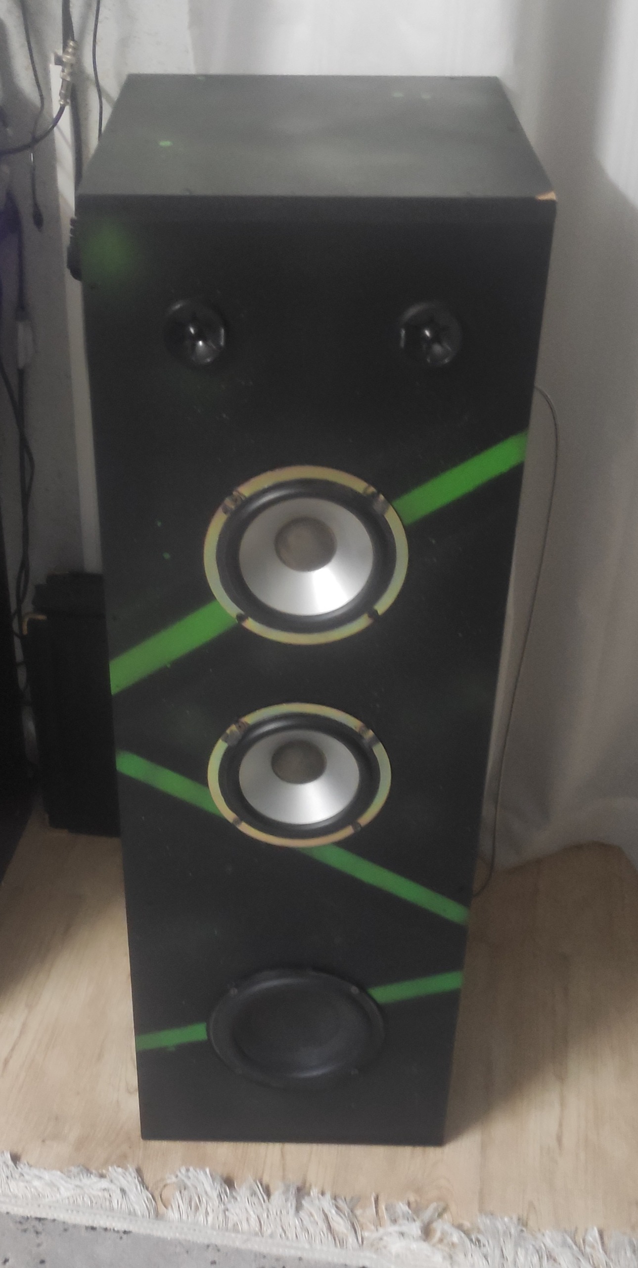 اسپیکر بلوتوثی 200وات rms واقعی