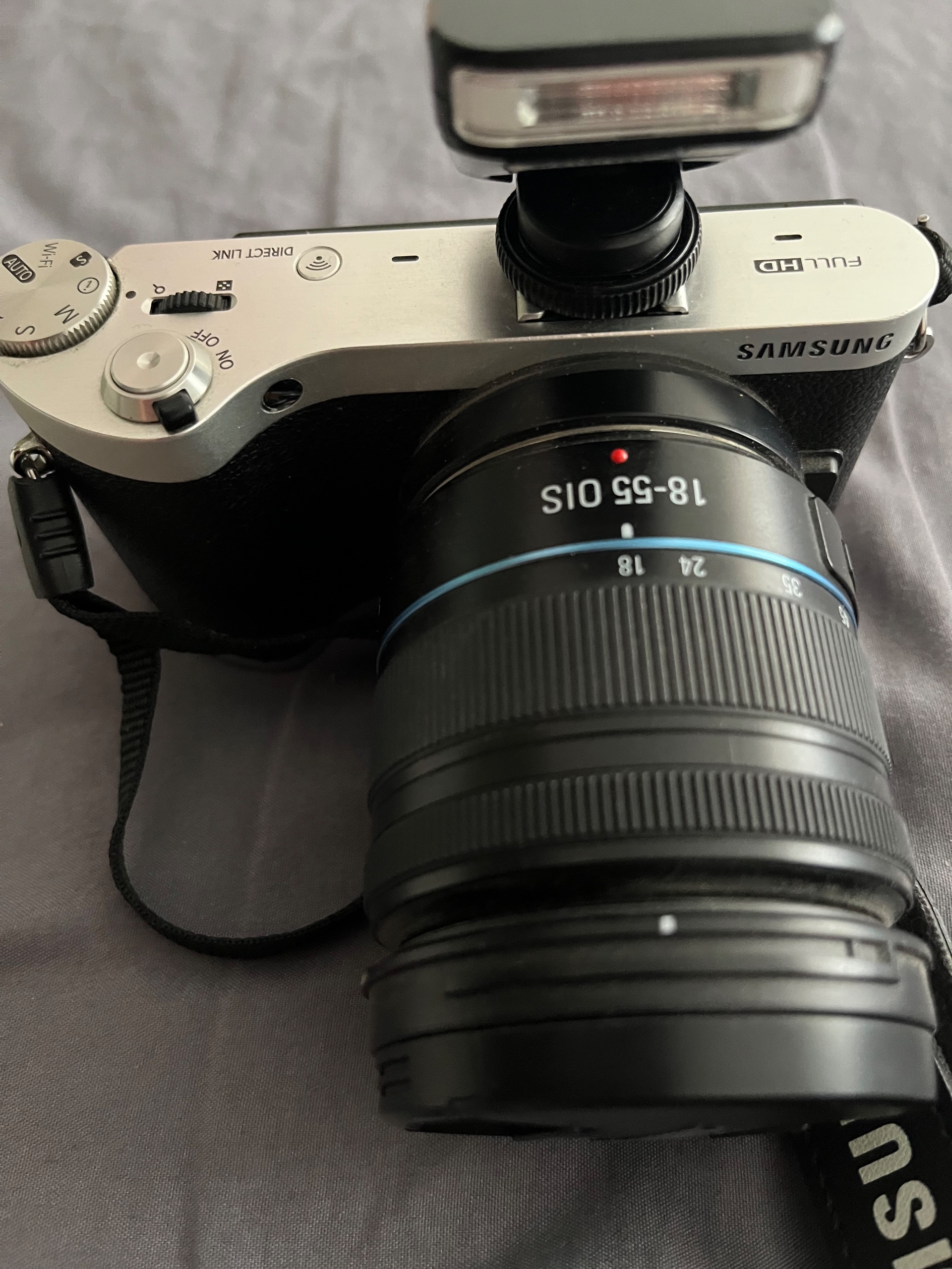 دوربین عکاسی بدون آینه سامسونگ