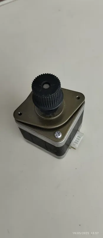 استپ موتور نما 17