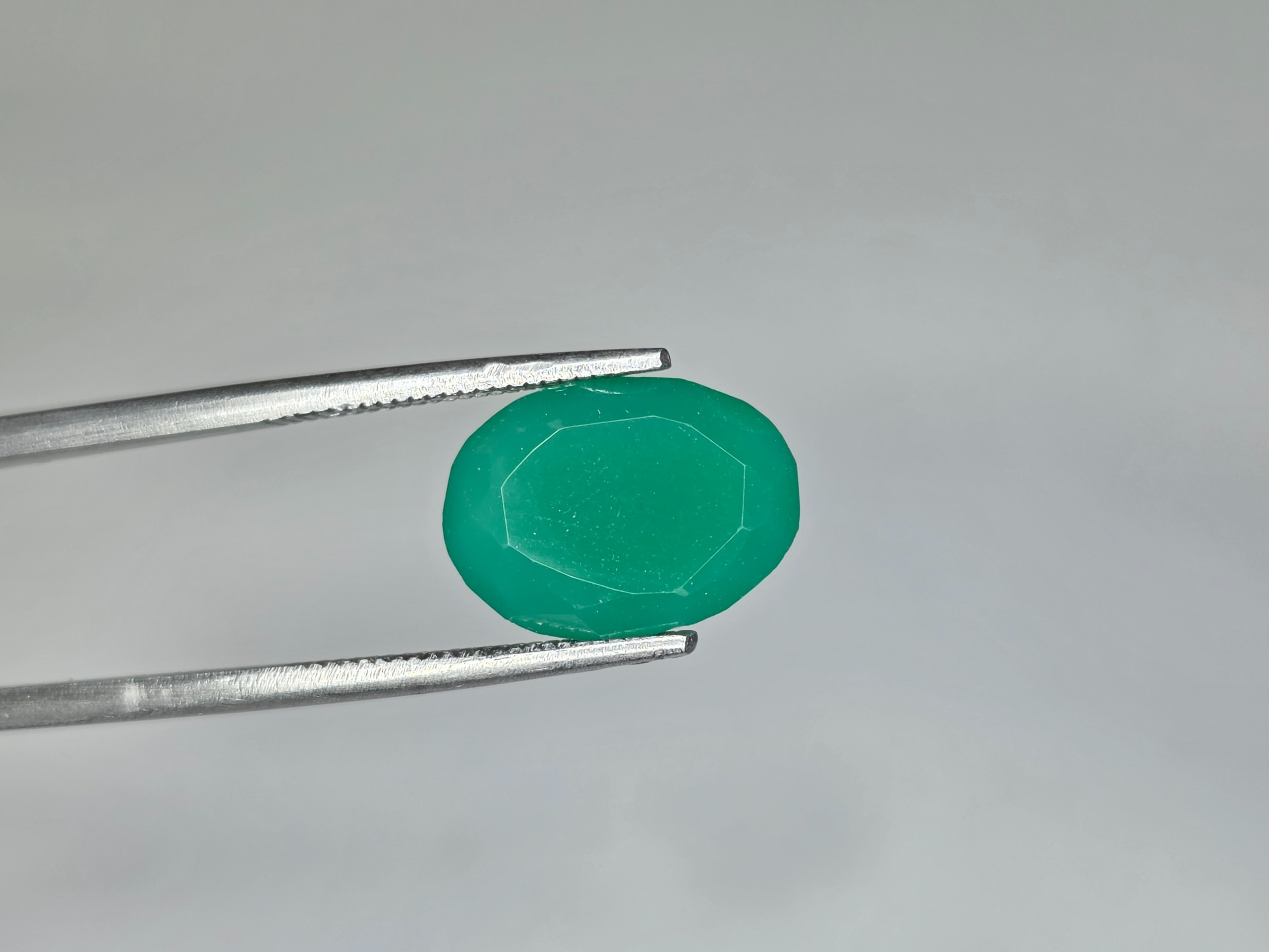 حراج بدون پایه یشم امپریال ناب و نایاب 100% معدنی