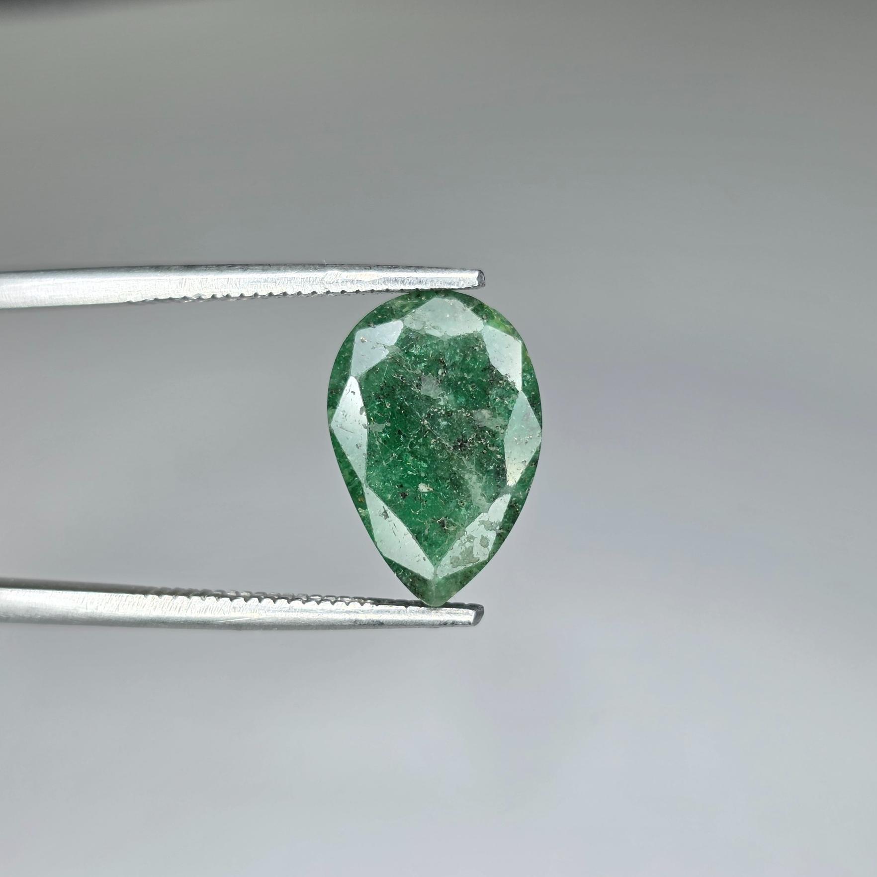 زمرد خاص و خوش طبع پنجشیر افغان 100% معدنی