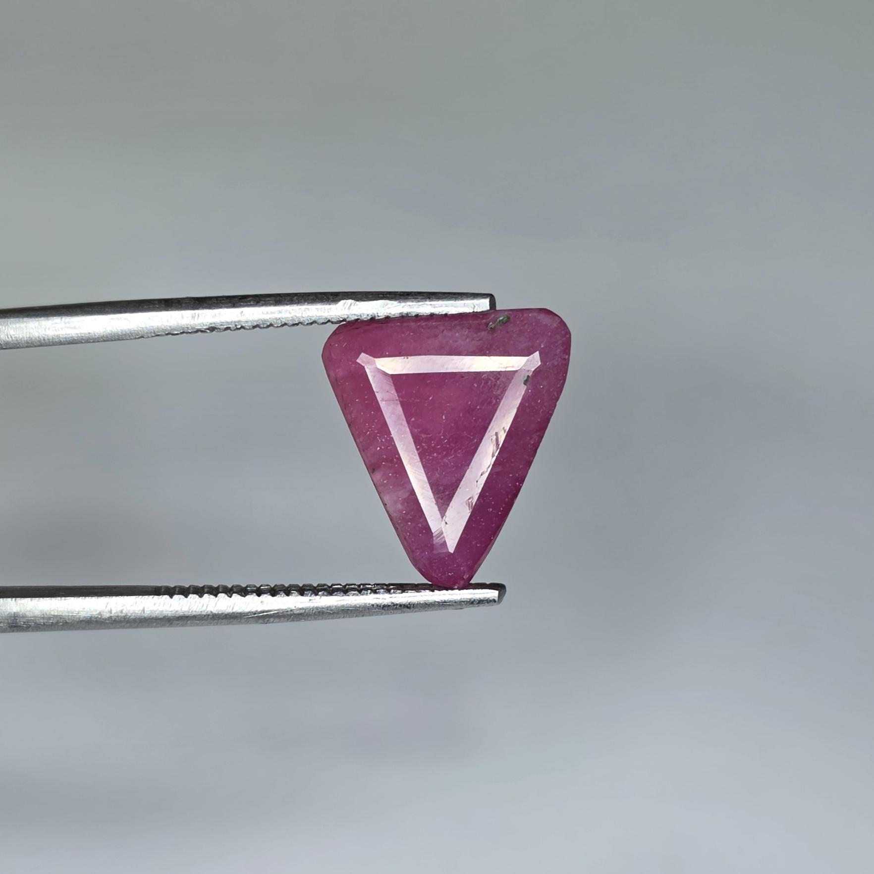 یاقوت سرخ شفاف و درشت برمه 100% معدنی