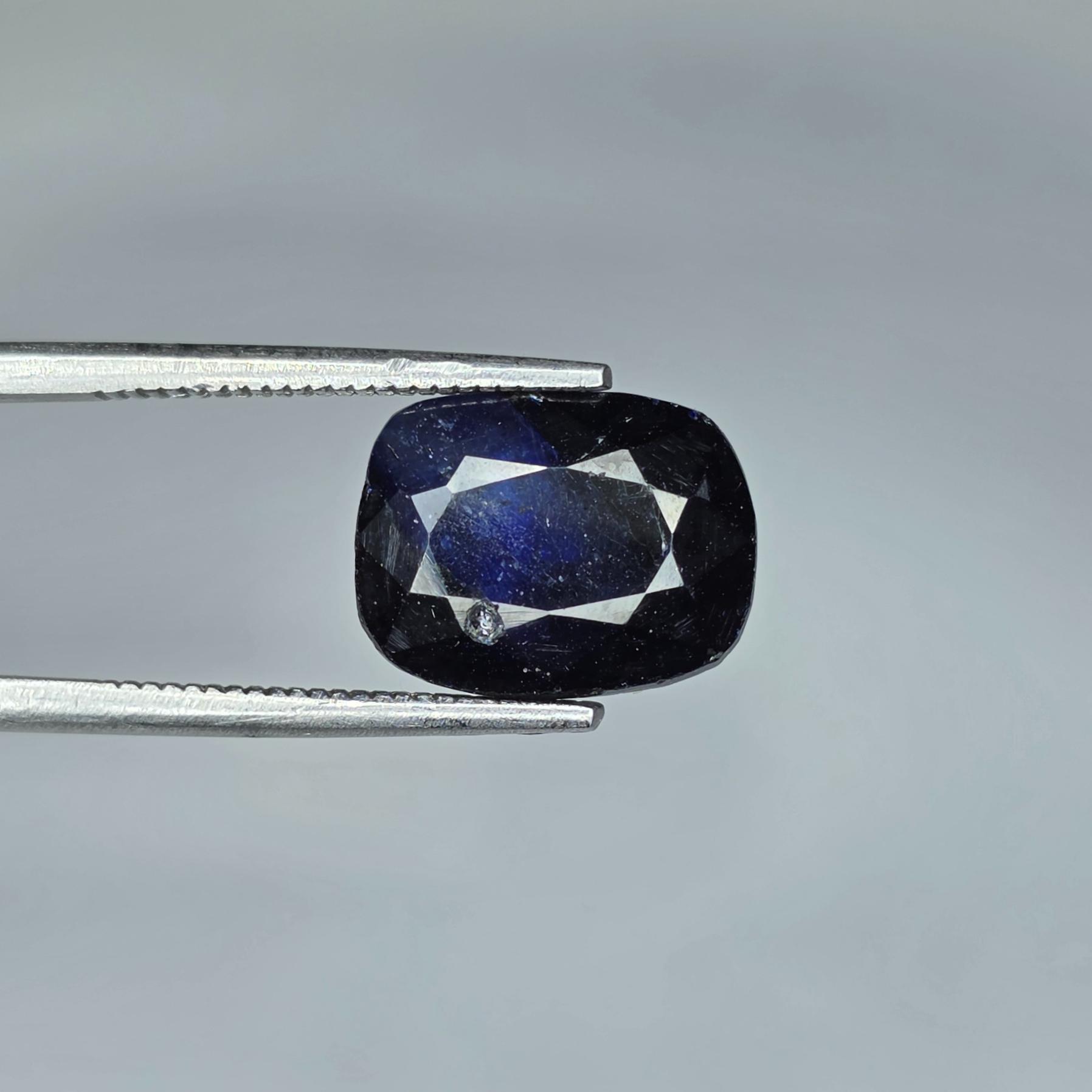 یاقوت آبی درشت عالی و شفاف برمه 100% معدنی ناب