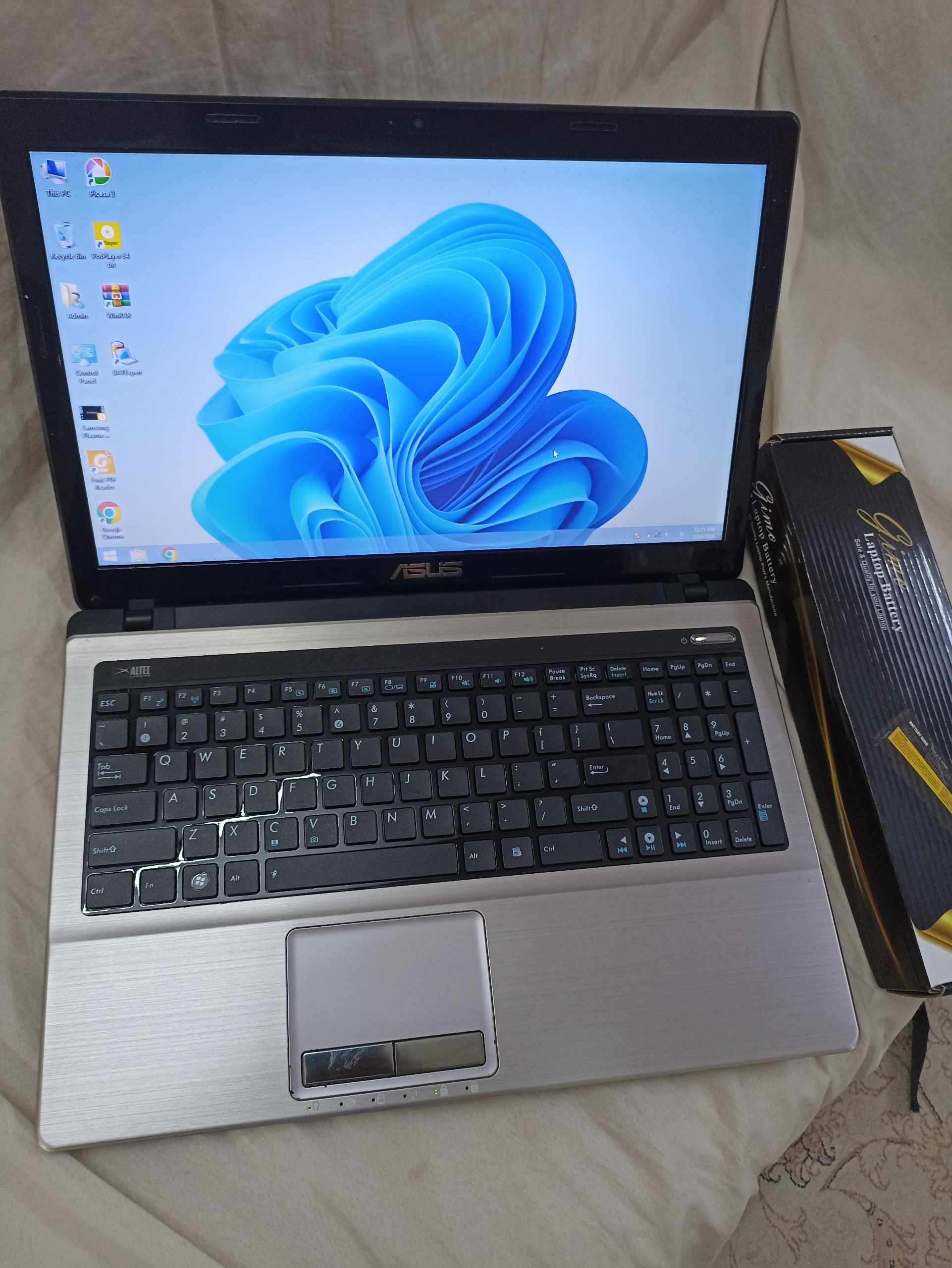 ایسوس K53S با باتری نو