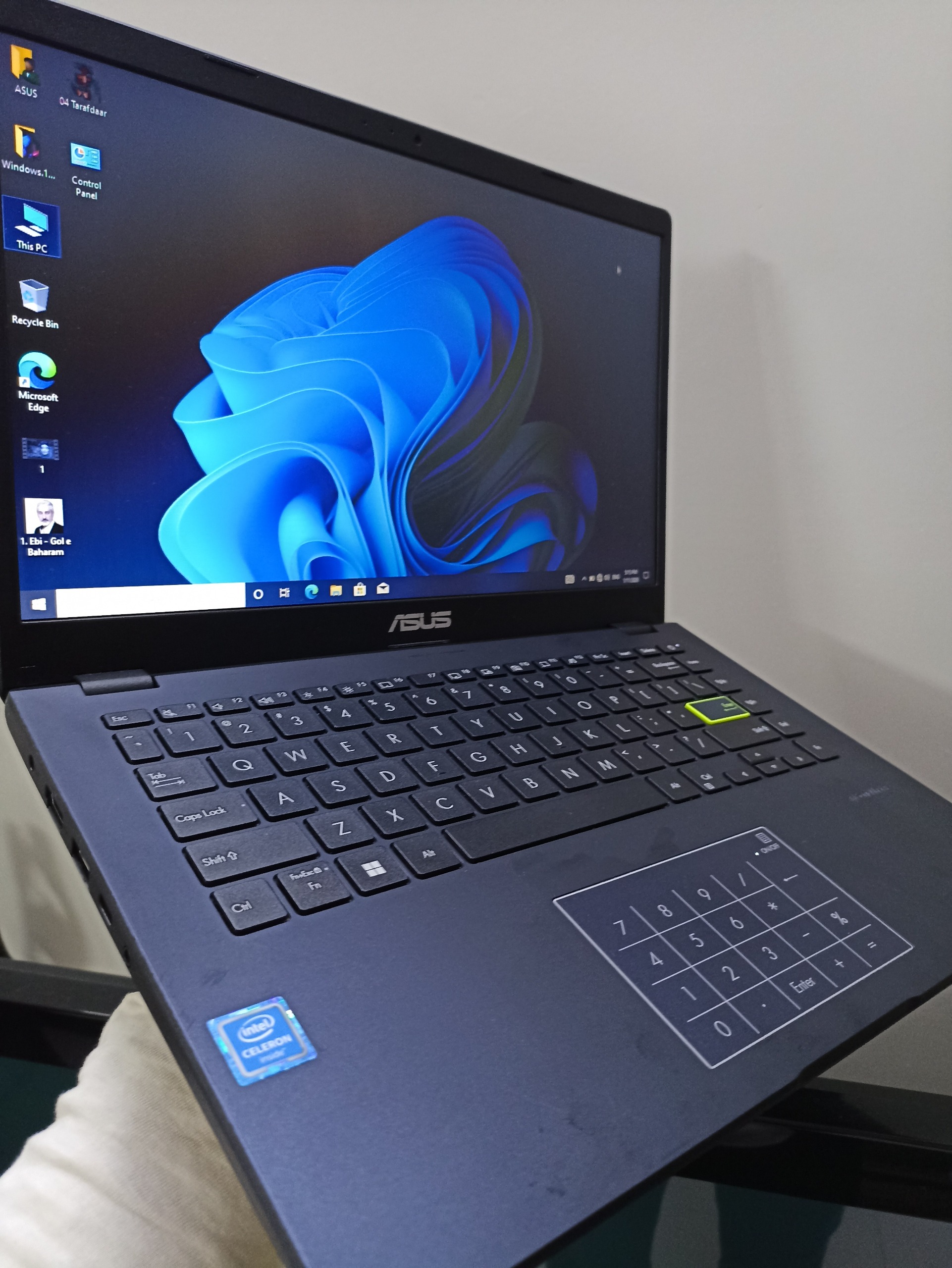 Asus VivoBook E410Ma
