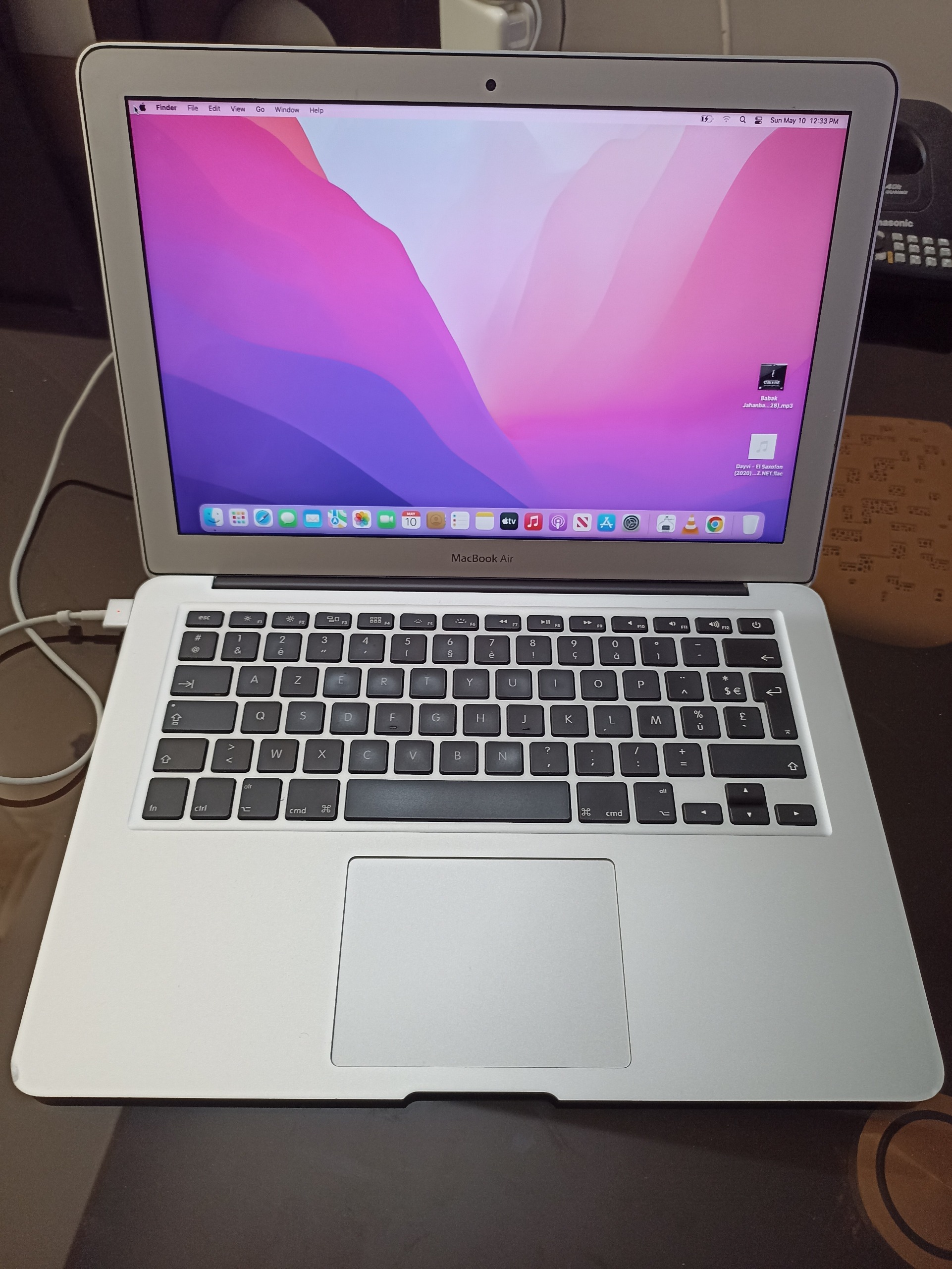 مک بوک Air 2015 silver سبک و خوش دست فلزی