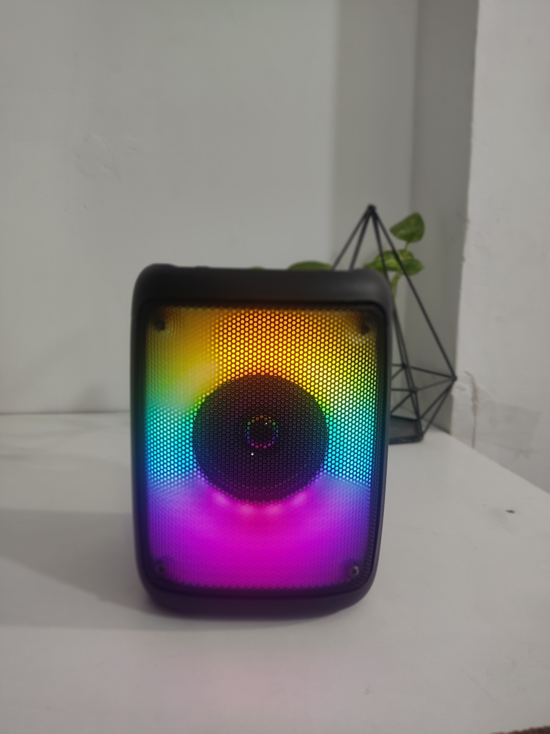 اسپیکر بلوتوثی قابل حمل KTS مدل 1576