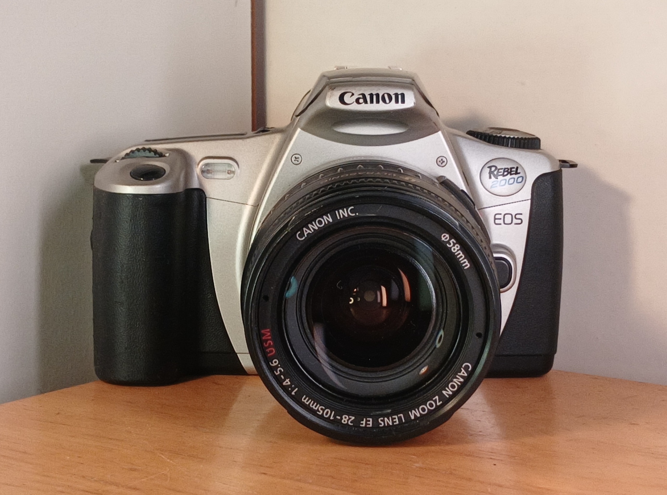دوربین آنالوگ کنون EOS Rebel 2000 ادیشن