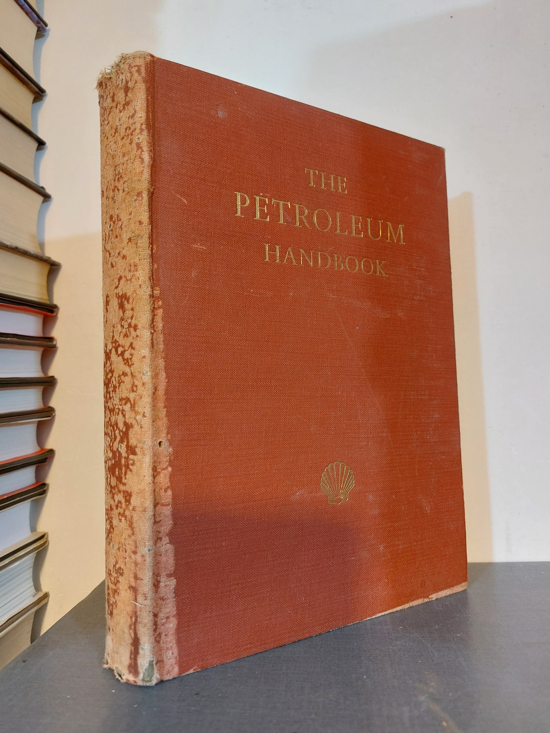 کتاب راهنمای نفت زبان انگلیسی