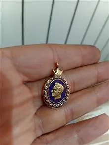 مدال(شب