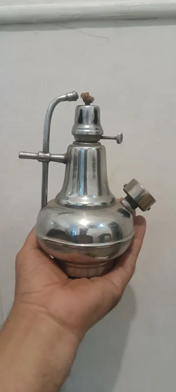 چراغ الکلی آرایشگری