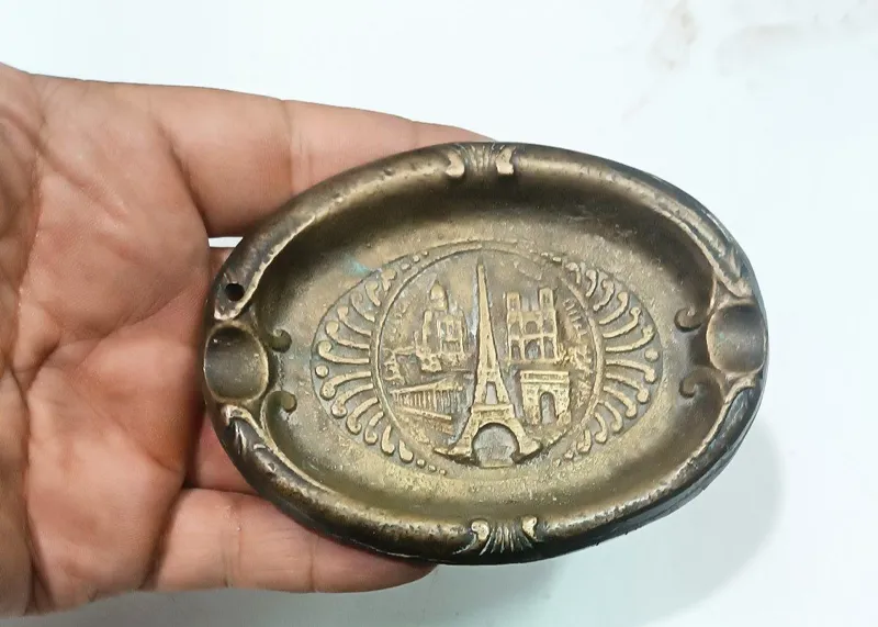 زیر سیگاری قدیمی