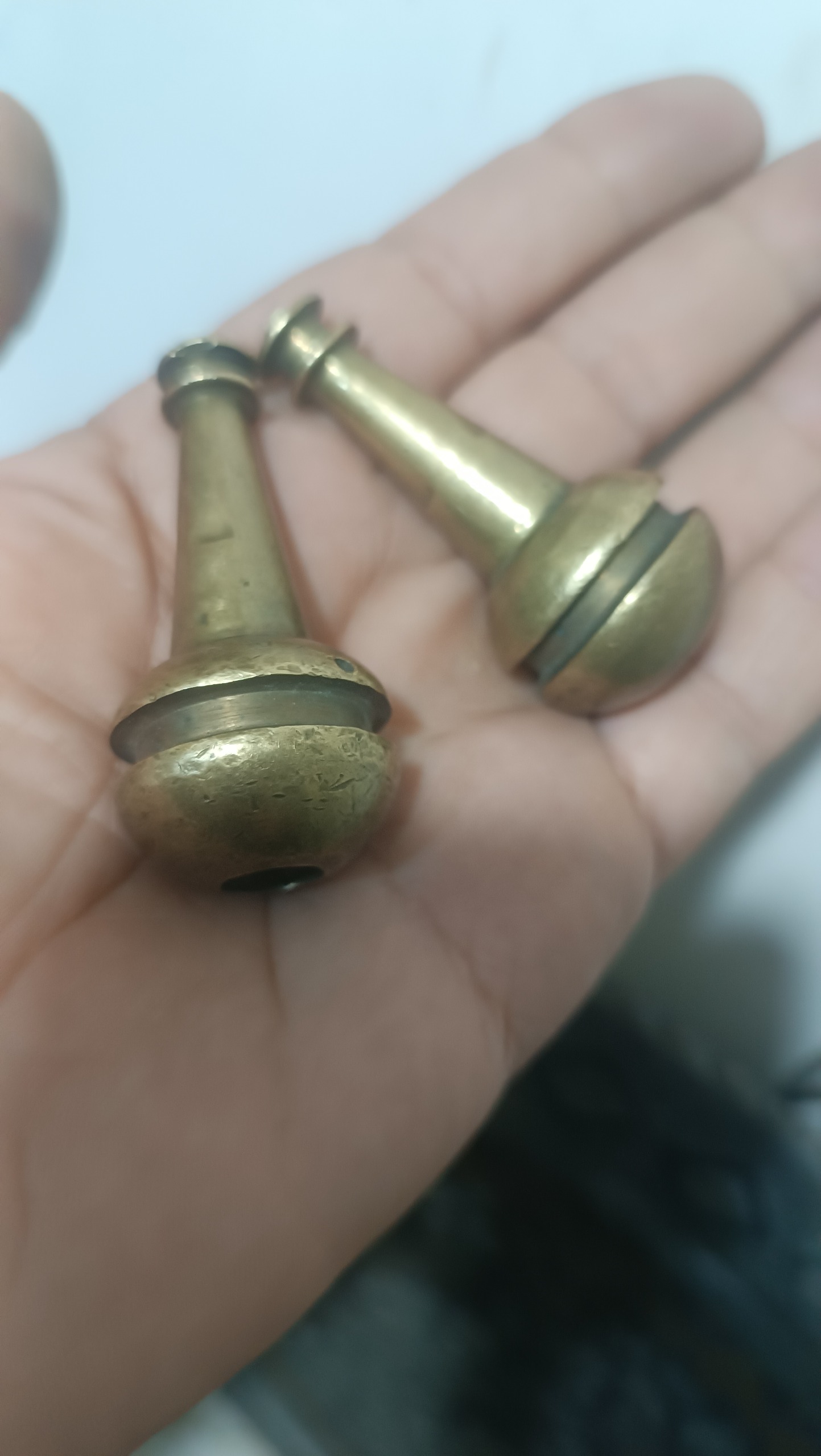 وسیله برنجی کهنه