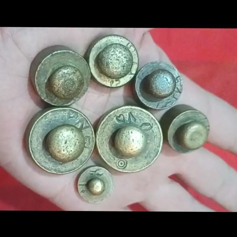 وزنه ترازو برنجی
