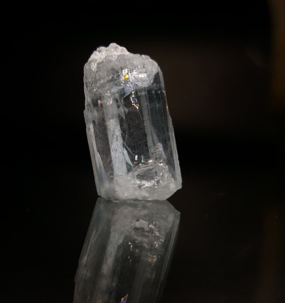 بلور آکوامارین (Aquamarine crystal)