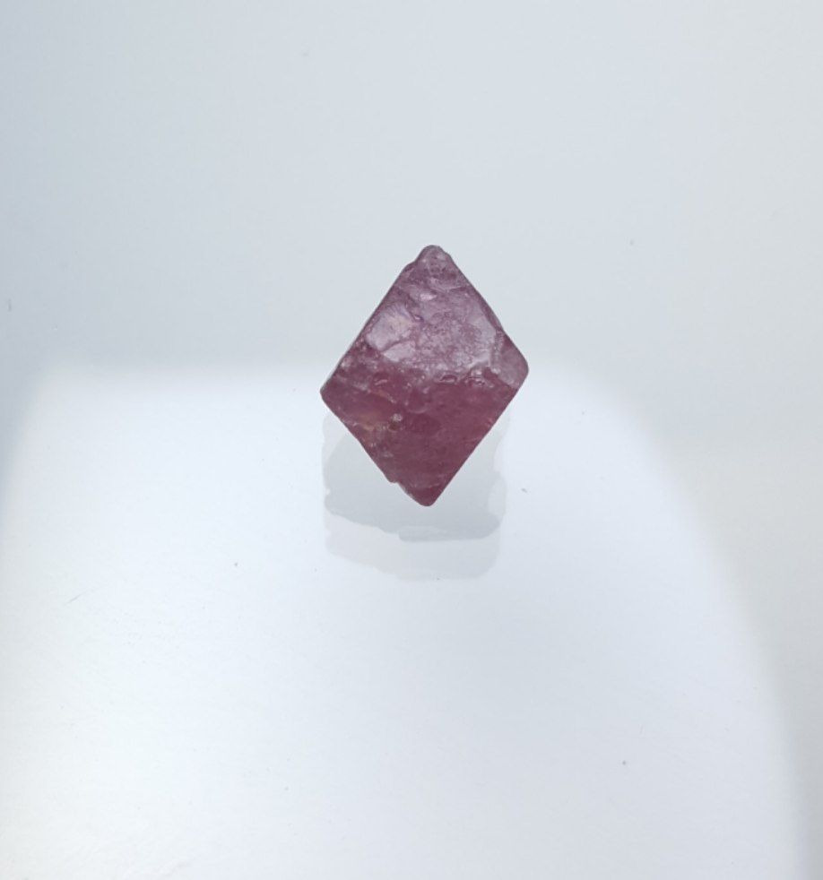اسپینل (لعل) (Spinel crystal)