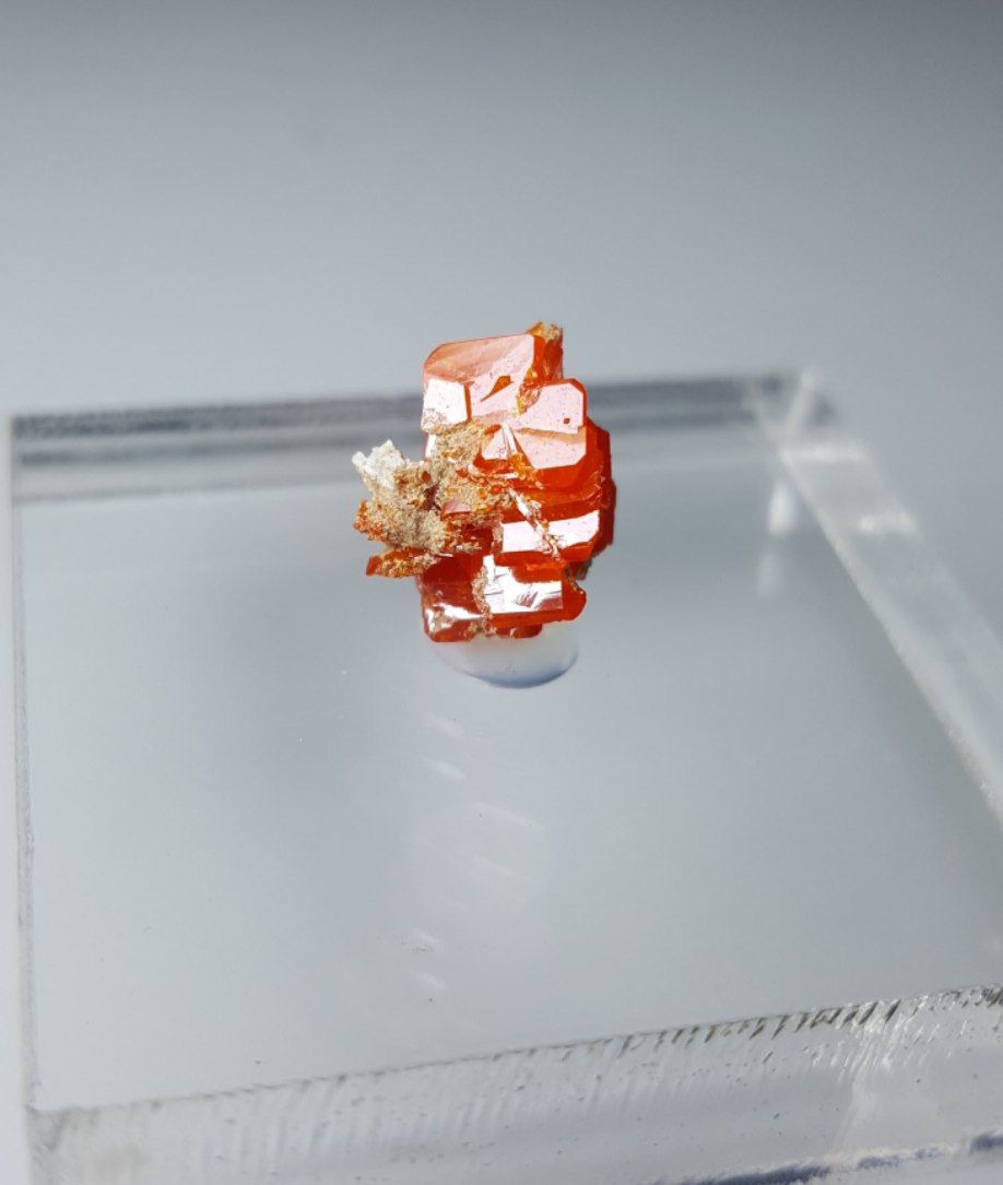 ولفنیت قرمز (Red Wulfenite)