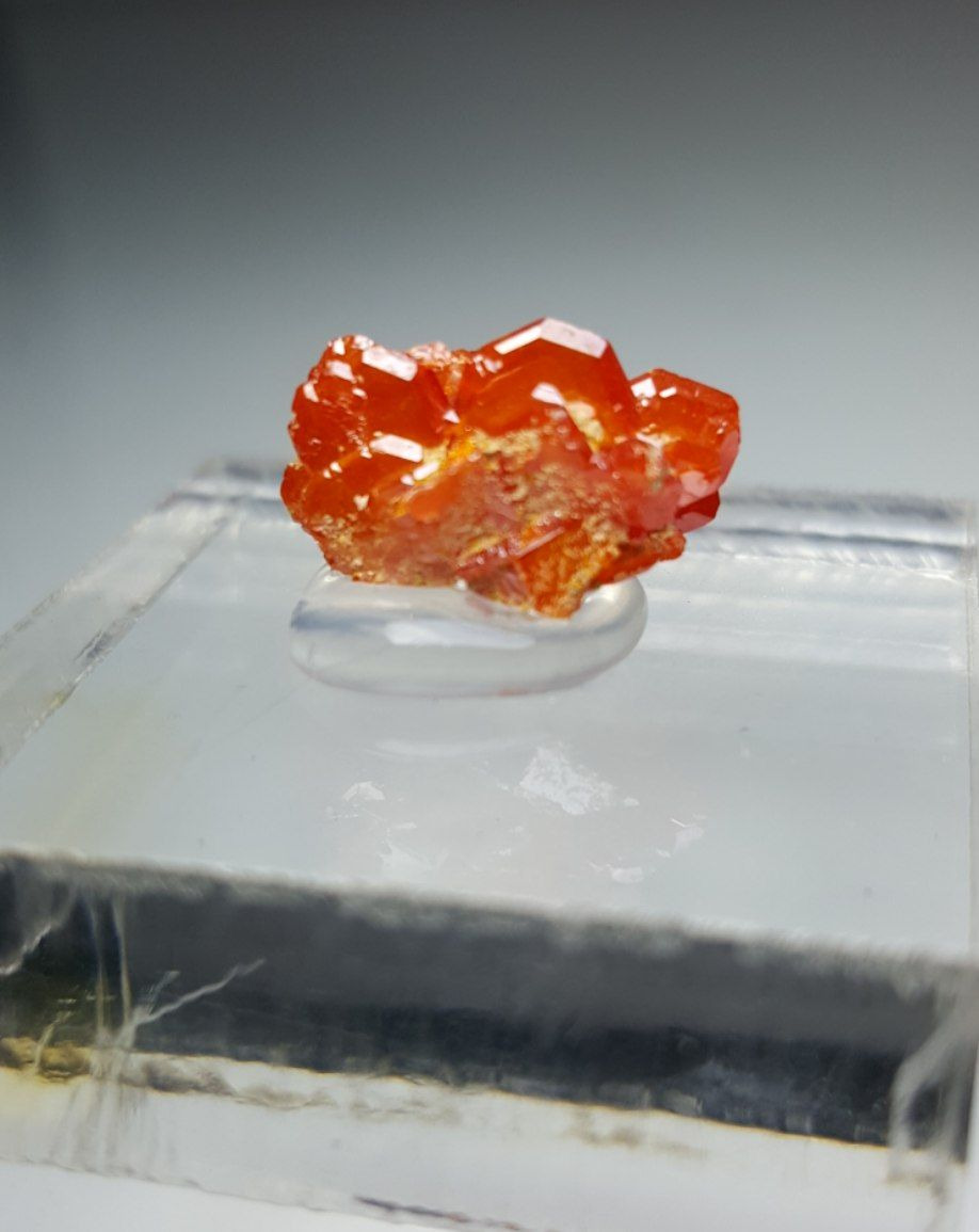 ولفنیت قرمز (Red Wulfenite)