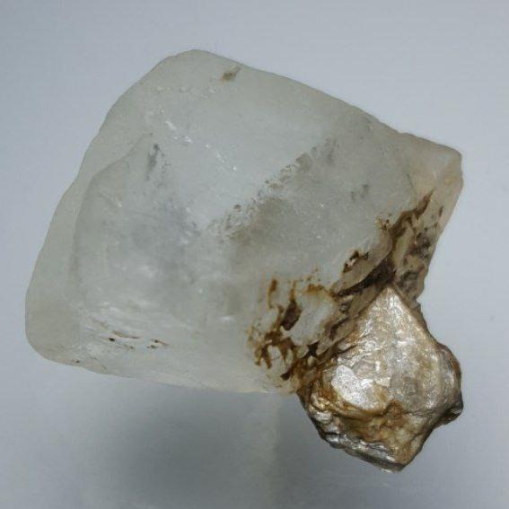 فلوریت اوکتاهدرال (Octahedral Fluorite)