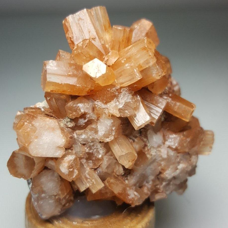 آراگونیت مراکش (Aragonite cluster frim Morocco)