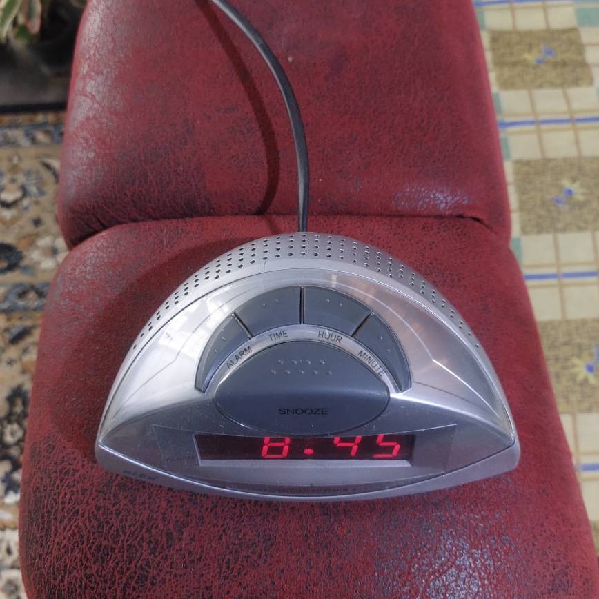 ساعت پایونیر زنگدار