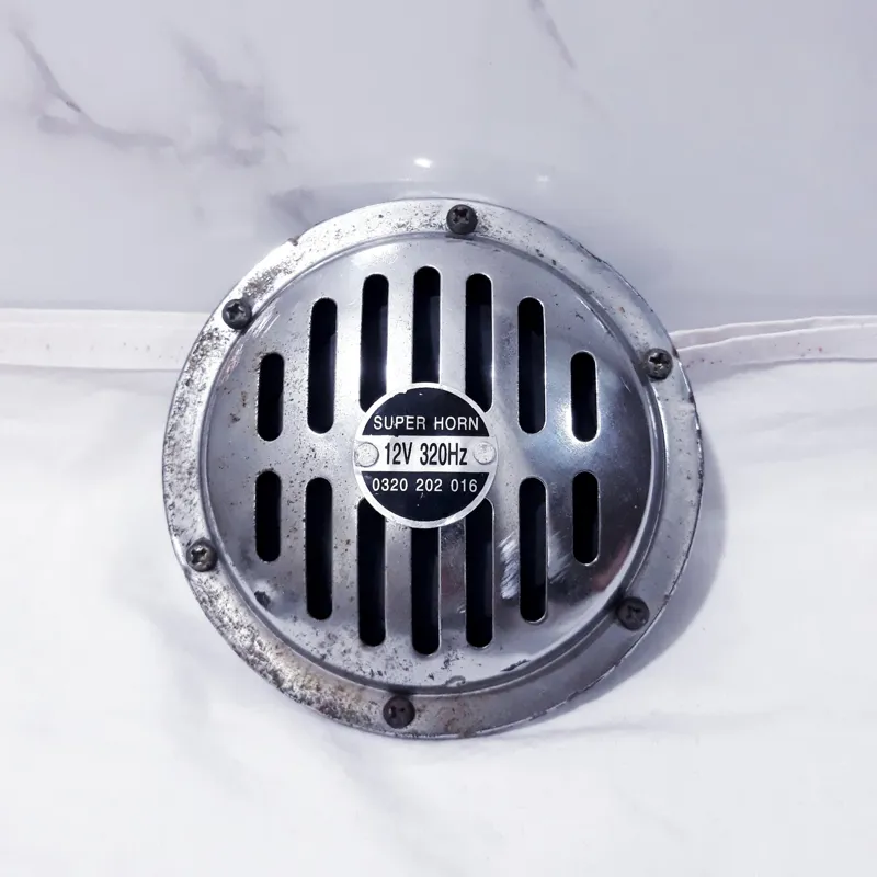 بوق بنزی super horn طبق تصاویر( استوک )