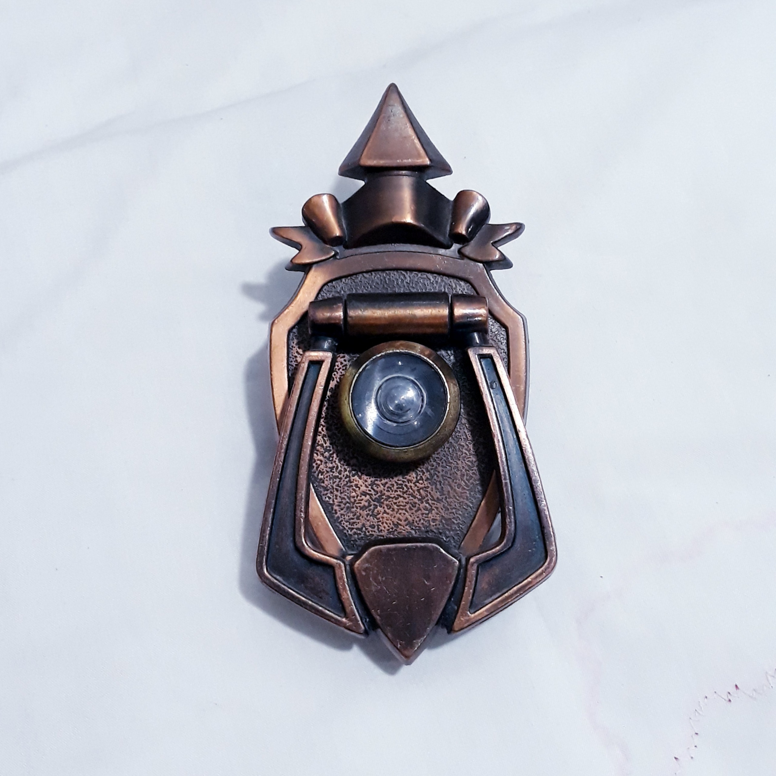 چشمی ودرکوب درب چوبی طبق توضیحات وتصاویر