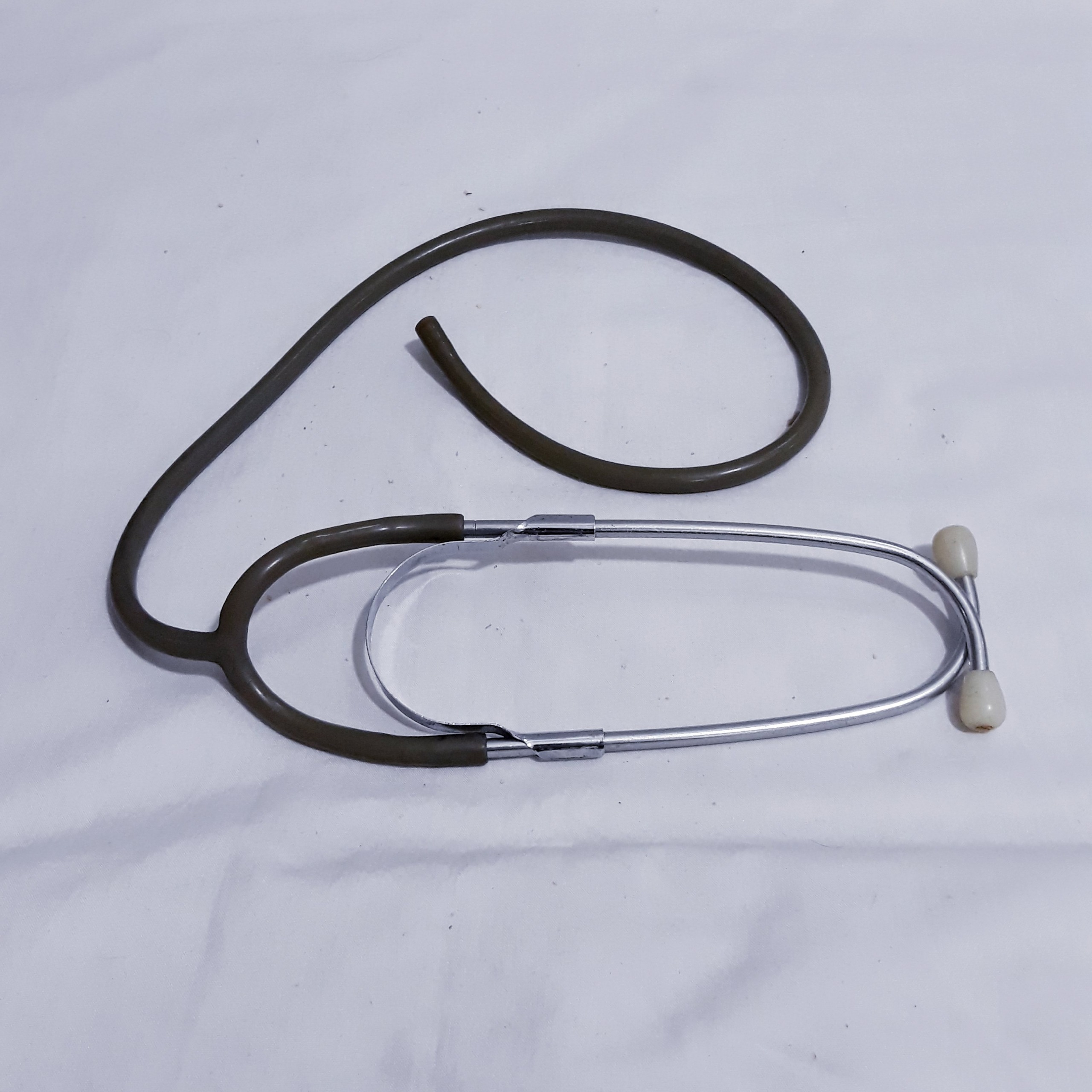 گوشی پزشکی طبق تصاویر وتوضیحات